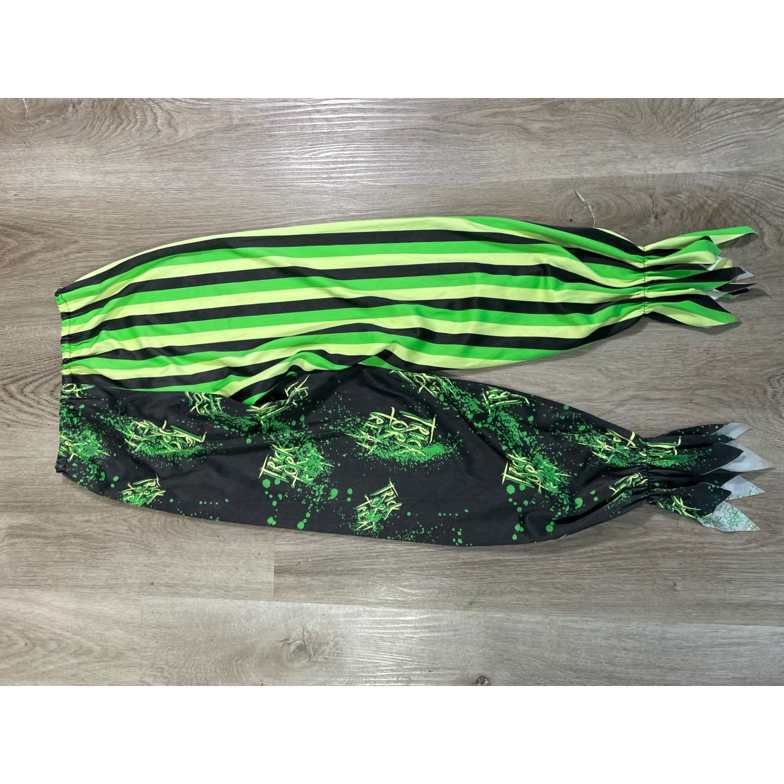 Spirit Halloween Kids Clown Costume M 8-10 Green Black Jester Trick Treat Outfit - Thumbnail 9