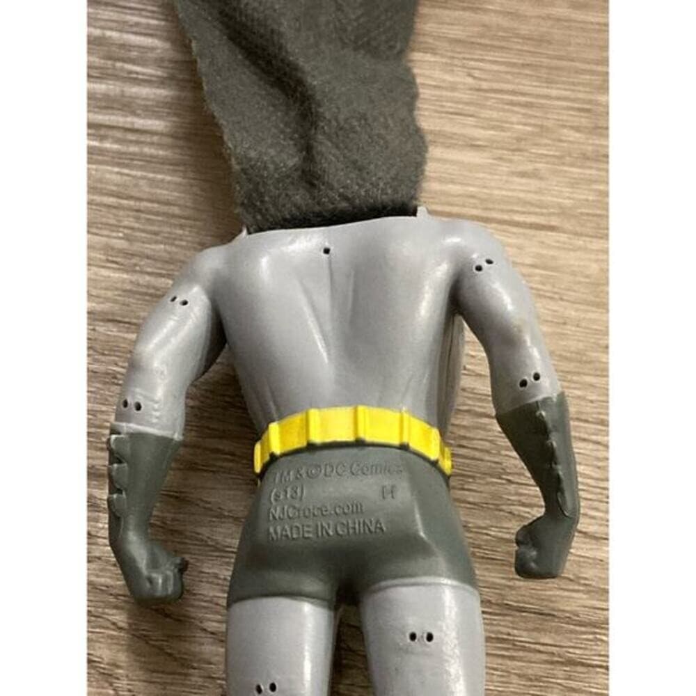 Batman Bendable Posable Action Figure 6" DC Comics Justice League - Thumbnail 8
