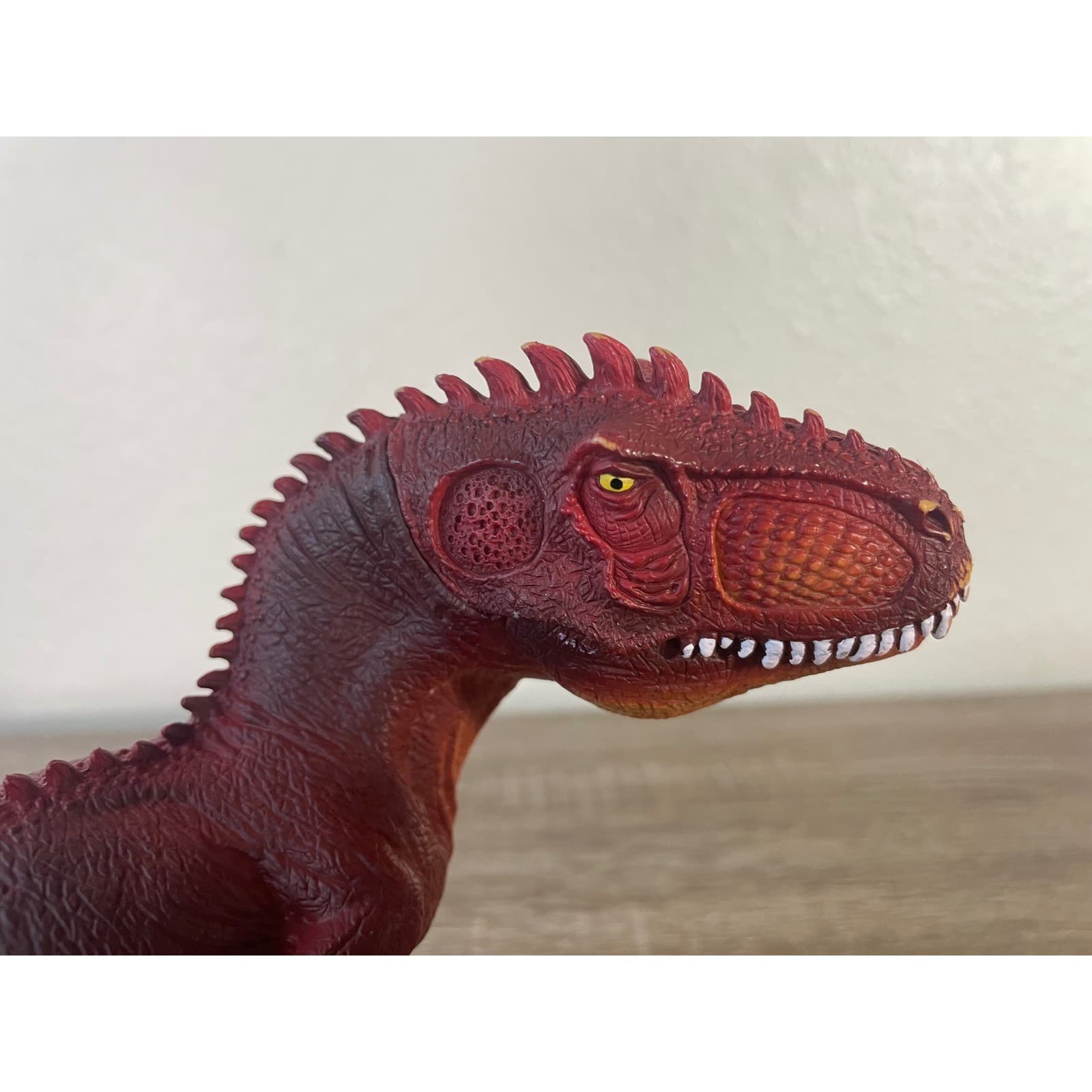 Schleich Giganotosaurus Dinosaur Toy Figure 16464 Red Orange Movable Jaw 10 Inch - Thumbnail 5