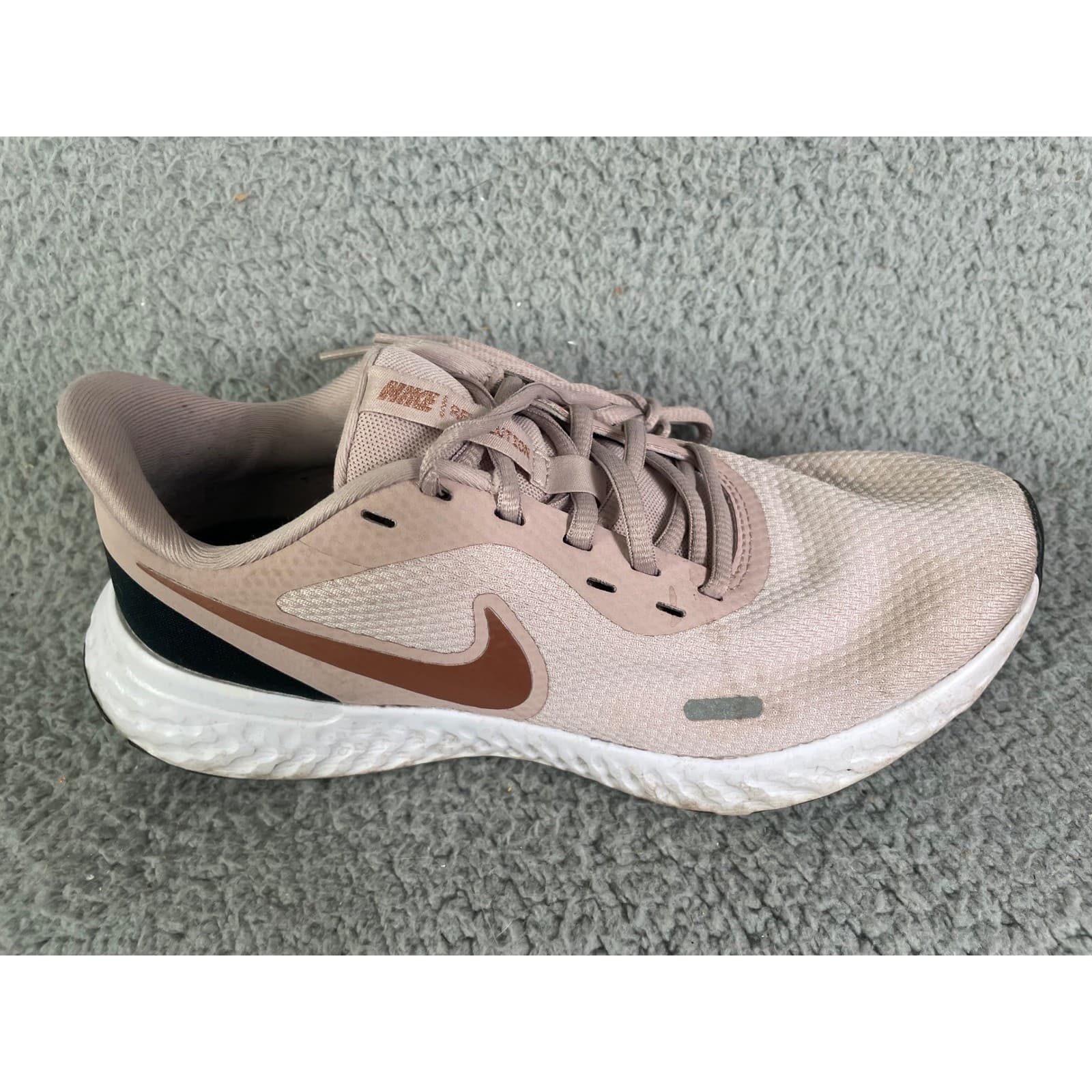 Nike Revolution Running Shoes Women's 7 Blush Pink Lightweight Cushioned - Thumbnail 8