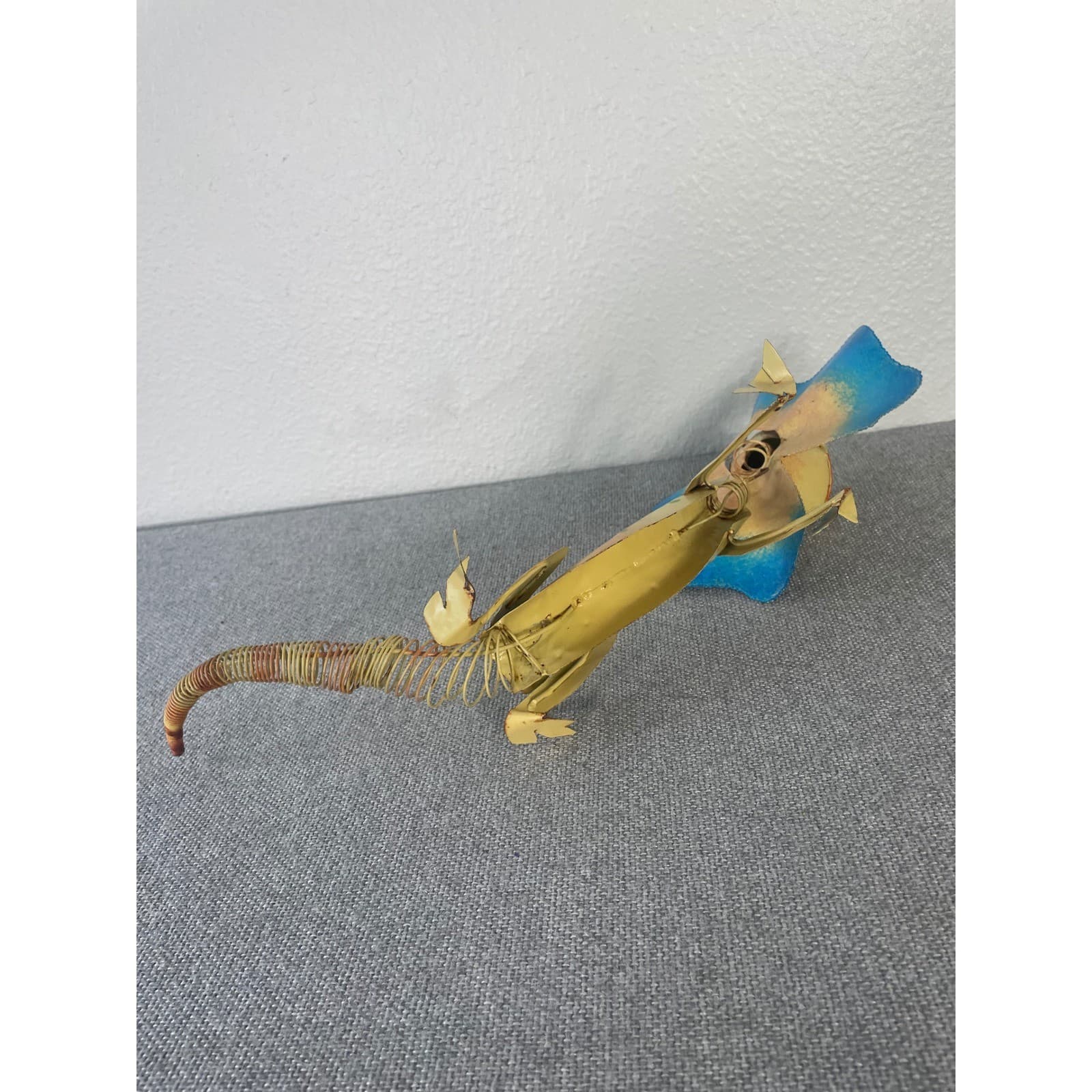 Frilled Lizard Figurine Metal Art Blue Tan Statue Reptile Sculpture Decor - Thumbnail 9