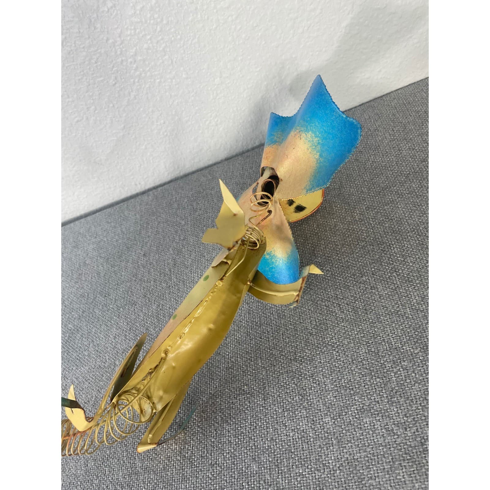 Frilled Lizard Figurine Metal Art Blue Tan Statue Reptile Sculpture Decor - Thumbnail 10