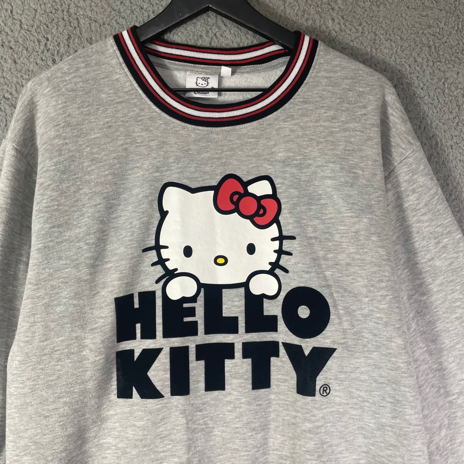 Hello Kitty Sanrio Gray Graphic Sweatshirt XL Striped Trim Heather Fleece - Thumbnail 6