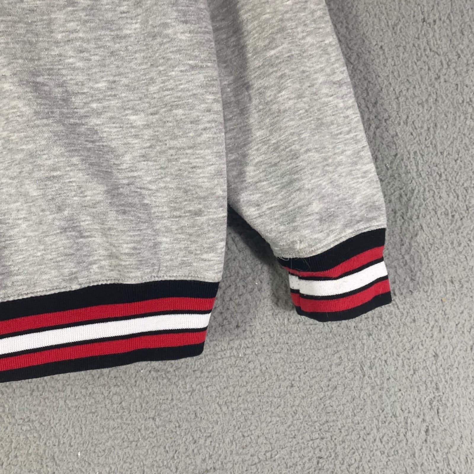 Hello Kitty Sanrio Gray Graphic Sweatshirt XL Striped Trim Heather Fleece - Thumbnail 9