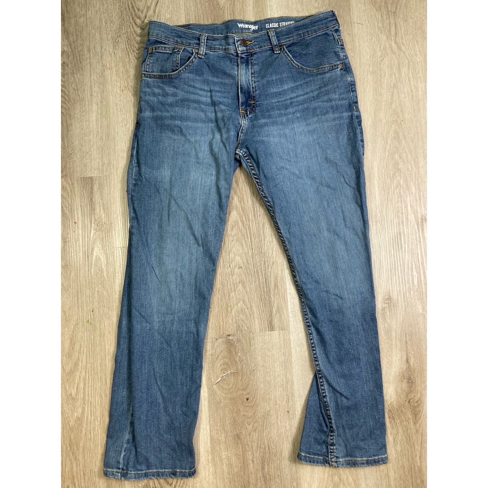 Wrangler Men's Classic Straight Jeans Blue Size M Durable 32 x 28 - Thumbnail 2