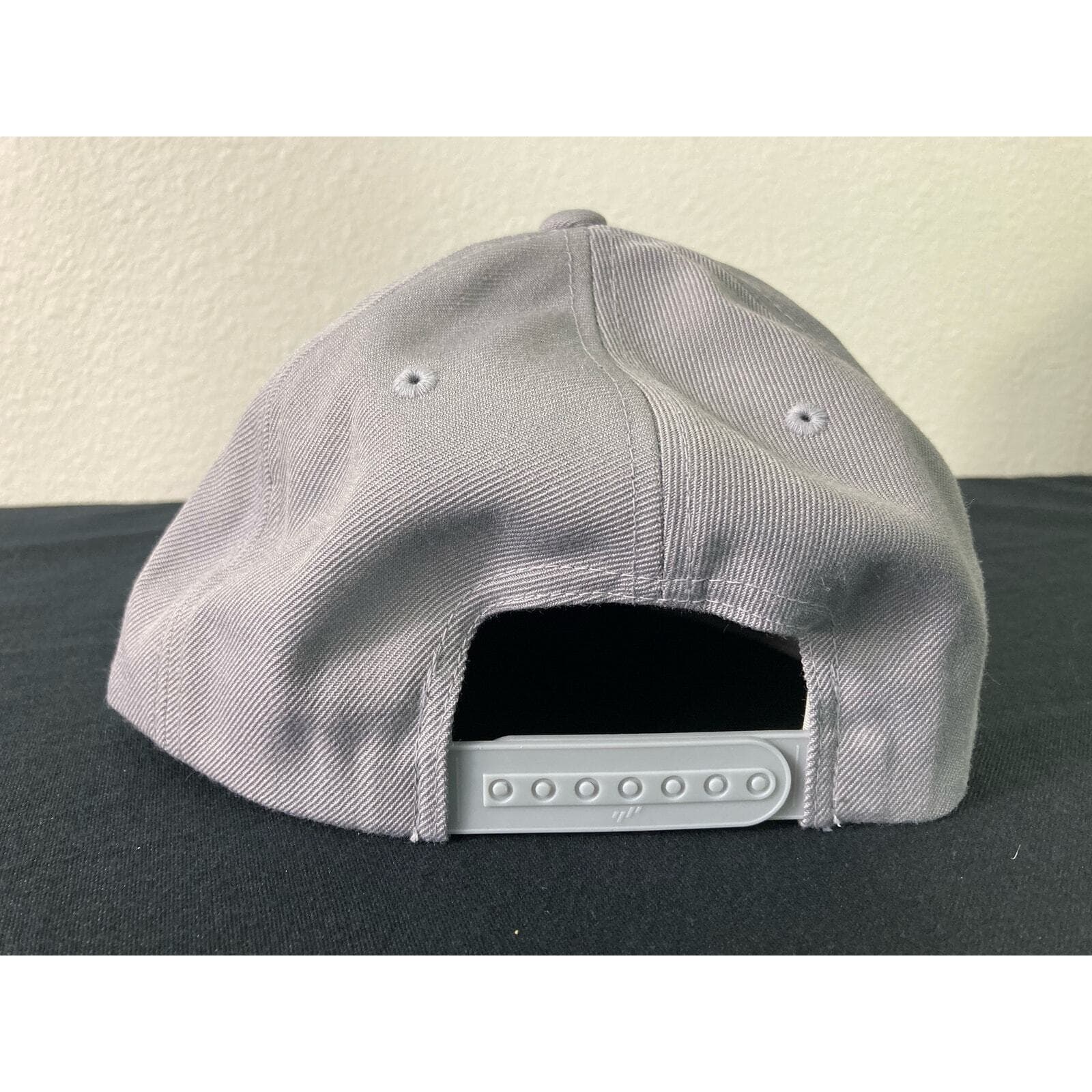 Tidal Cove Waterpark Hat Gray Snapback Adjustable Flat Brim Resort Cap - Thumbnail 4