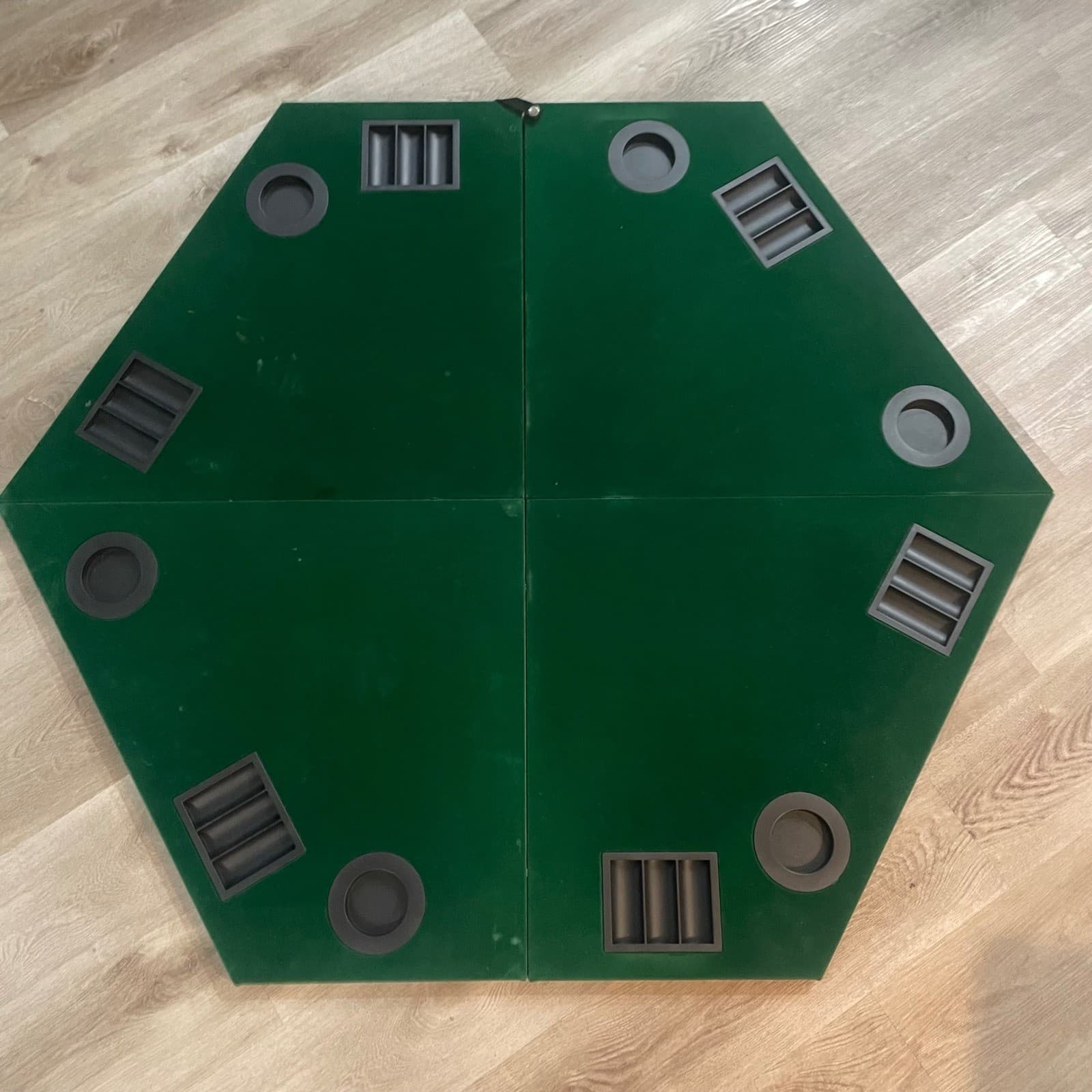 Vintage Marlboro Unlimited Folding Poker Table Top Compass 6 Player Travel Case - Thumbnail 6