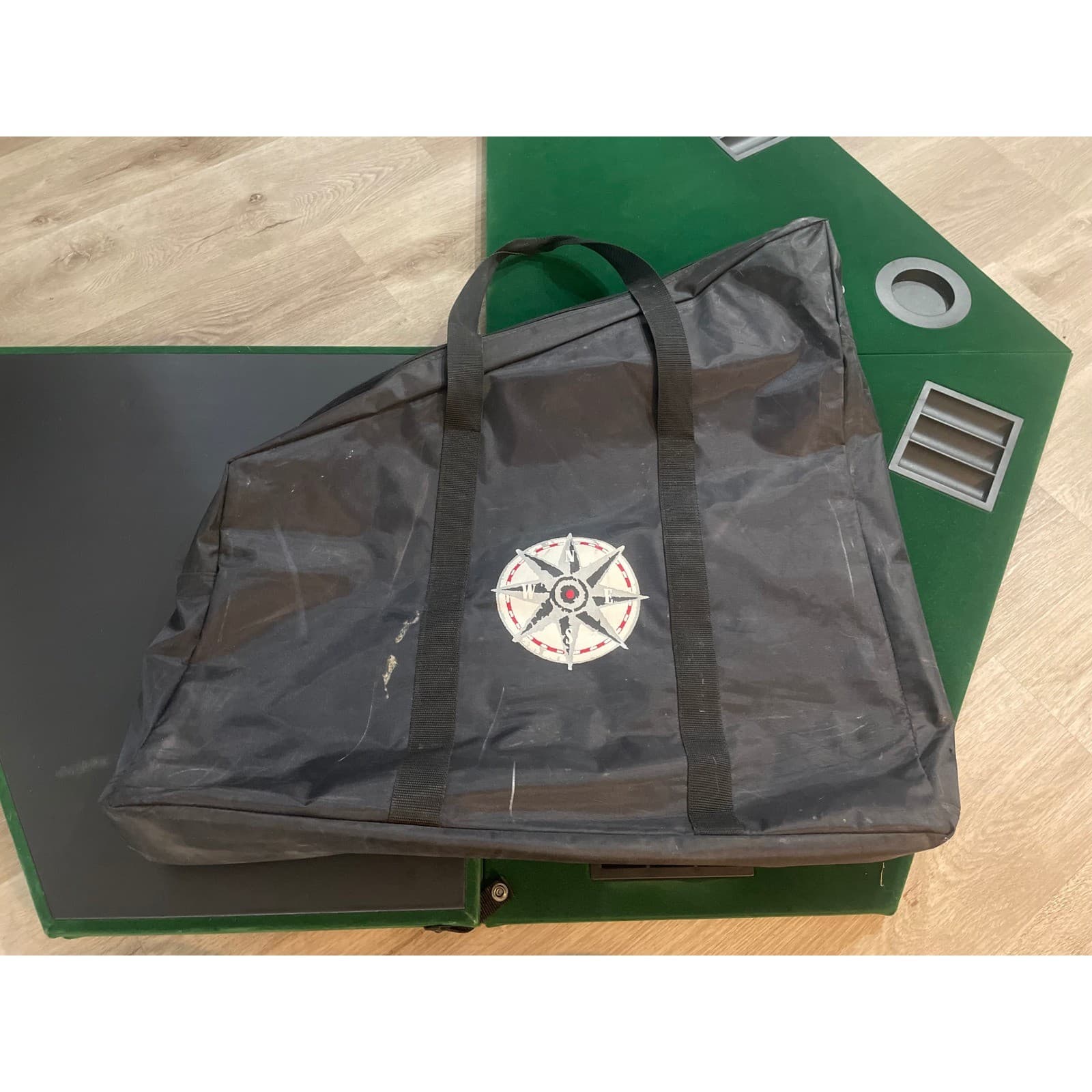 Vintage Marlboro Unlimited Folding Poker Table Top Compass 6 Player Travel Case - Thumbnail 17
