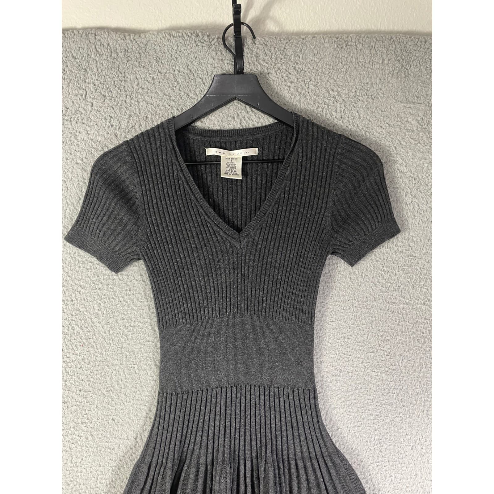 Max Studio Charcoal Grey Ribbed Knit V-Neck Fit and Flare Dress Small - Thumbnail 5