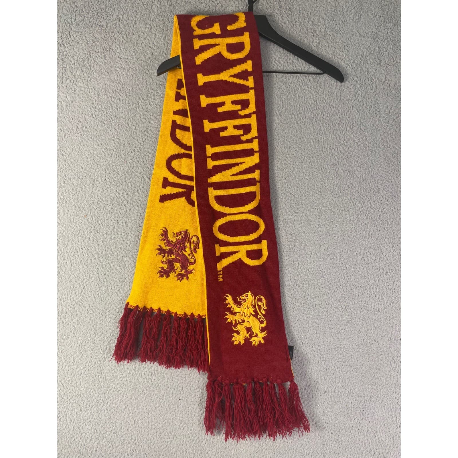 Harry Potter Gryffindor Scarves Lot 2 Universal Studios Wizarding World Red Gold - Thumbnail 4