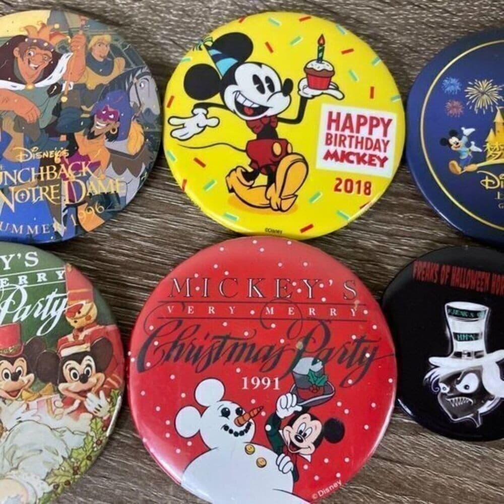 VTG 90s Mickey Christmas Party Pins Disney World Lot WDW BUTTONS - Thumbnail 8