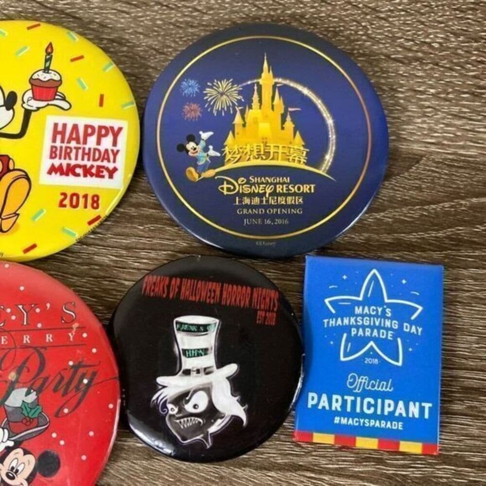 VTG 90s Mickey Christmas Party Pins Disney World Lot WDW BUTTONS - Thumbnail 4