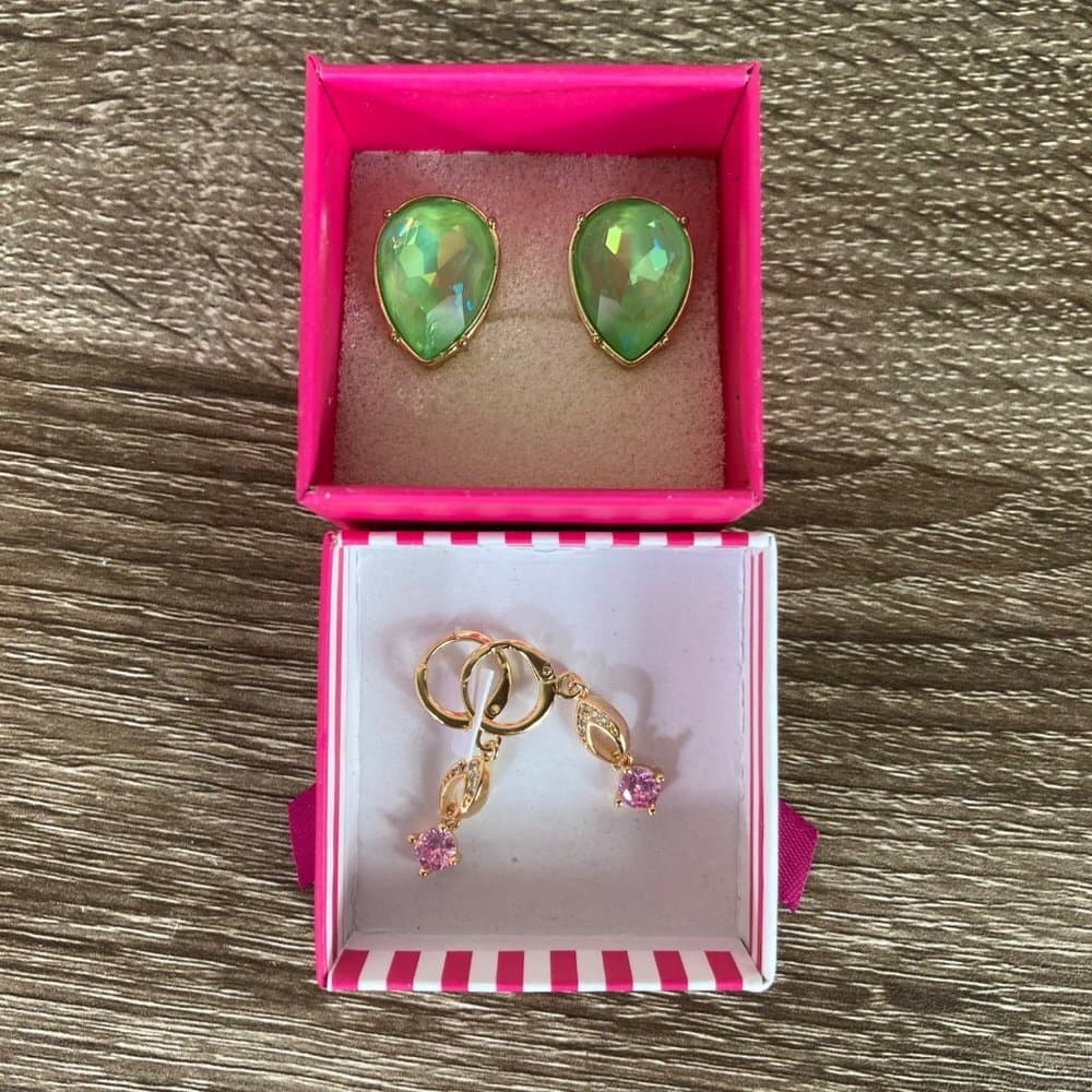 Pink Rhinestone Sunglasses Neon Eyeshadow Palette Earrings Bracelet Makeup Lot - Thumbnail 3
