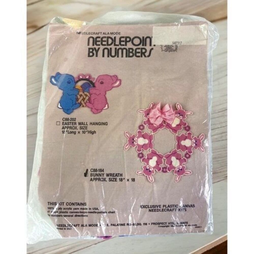 Vintage 1988 Ala Mode Needlepoint Bunny Easter Wreath Plastic Canvas Kit C85184 - Thumbnail 3