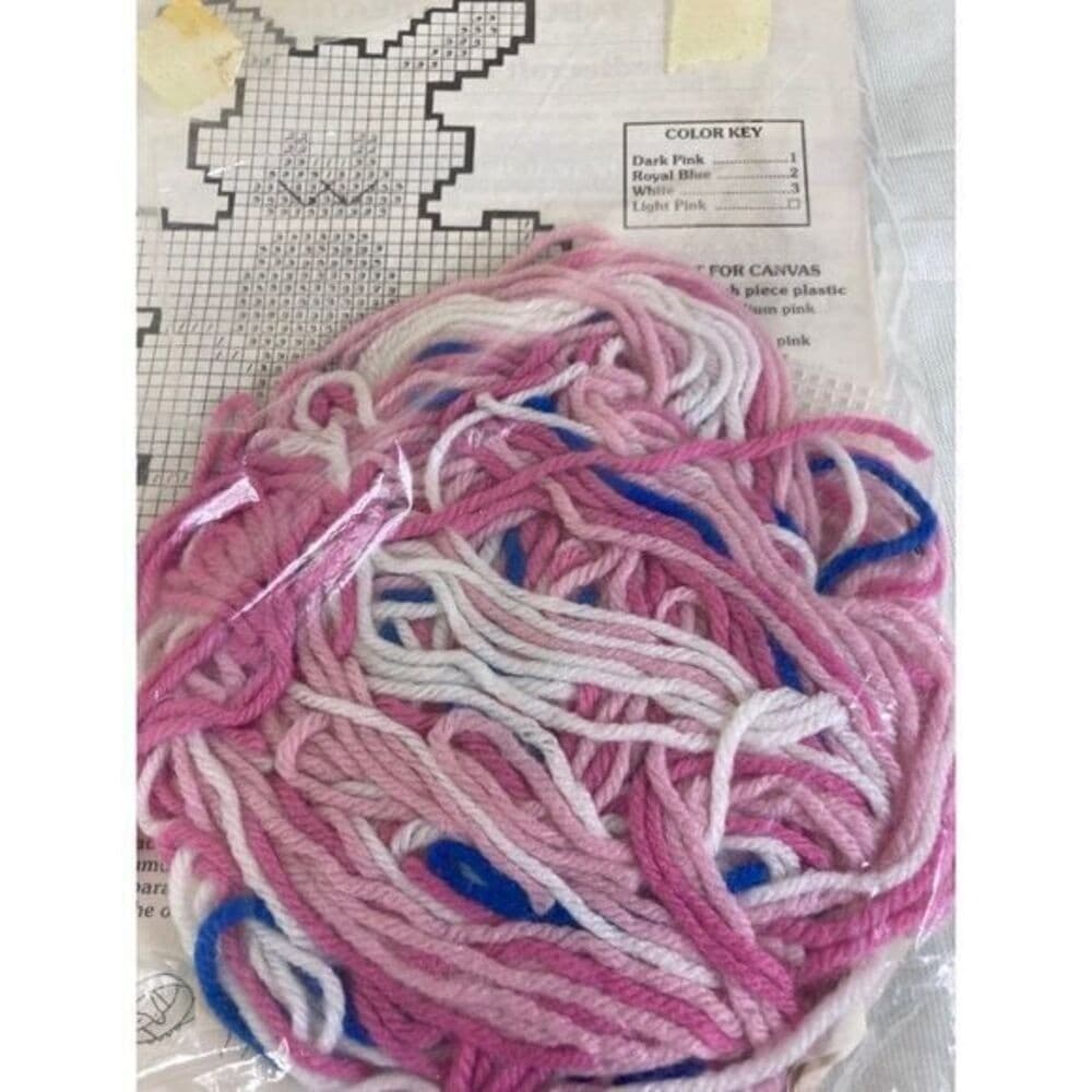 Vintage 1988 Ala Mode Needlepoint Bunny Easter Wreath Plastic Canvas Kit C85184 - Thumbnail 10