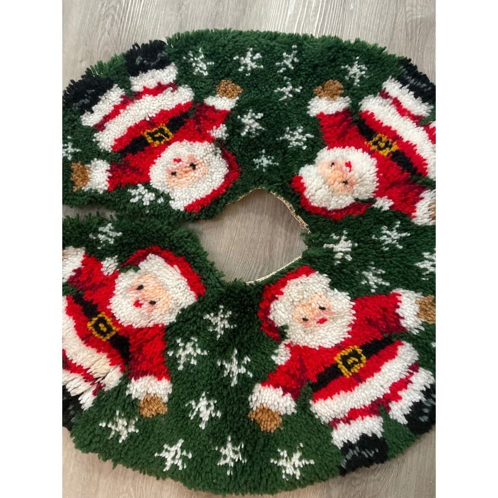 Vintage Latch Hook Christmas Tree Skirt Santa Claus Snowflake Handmade Decor - Thumbnail 6