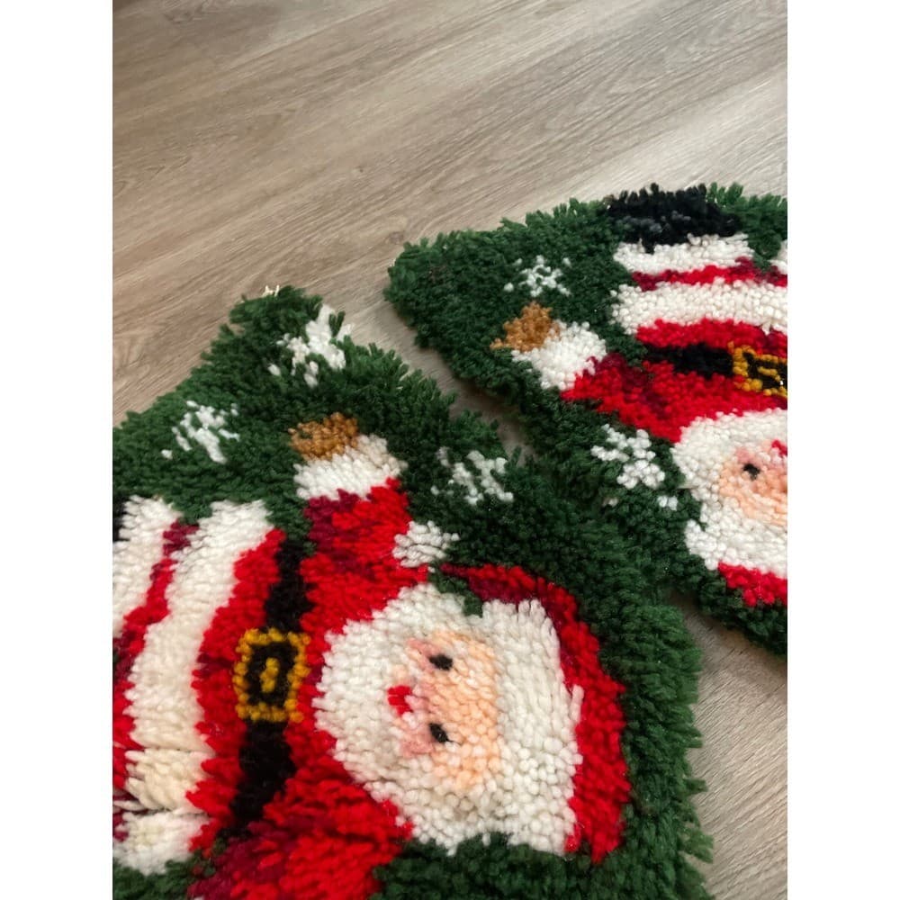 Vintage Latch Hook Christmas Tree Skirt Santa Claus Snowflake Handmade Decor - Thumbnail 9