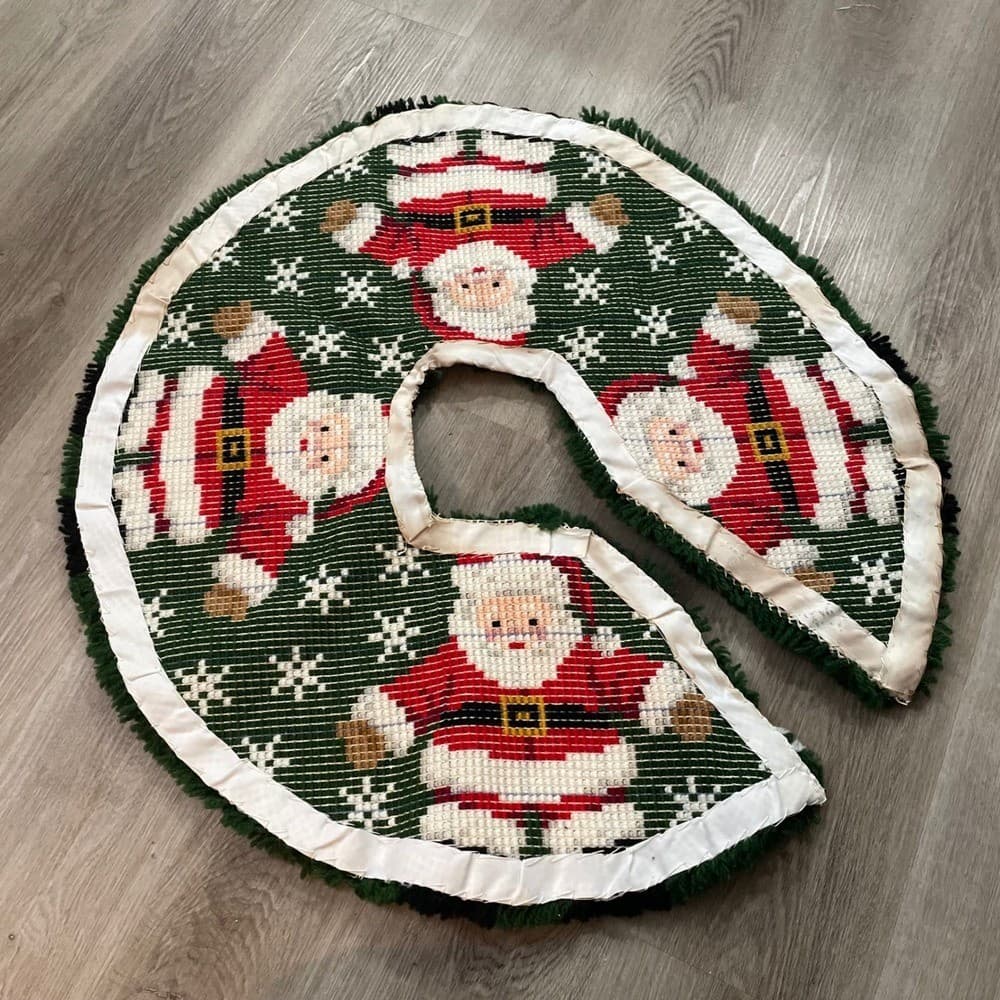Vintage Latch Hook Christmas Tree Skirt Santa Claus Snowflake Handmade Decor - Thumbnail 10