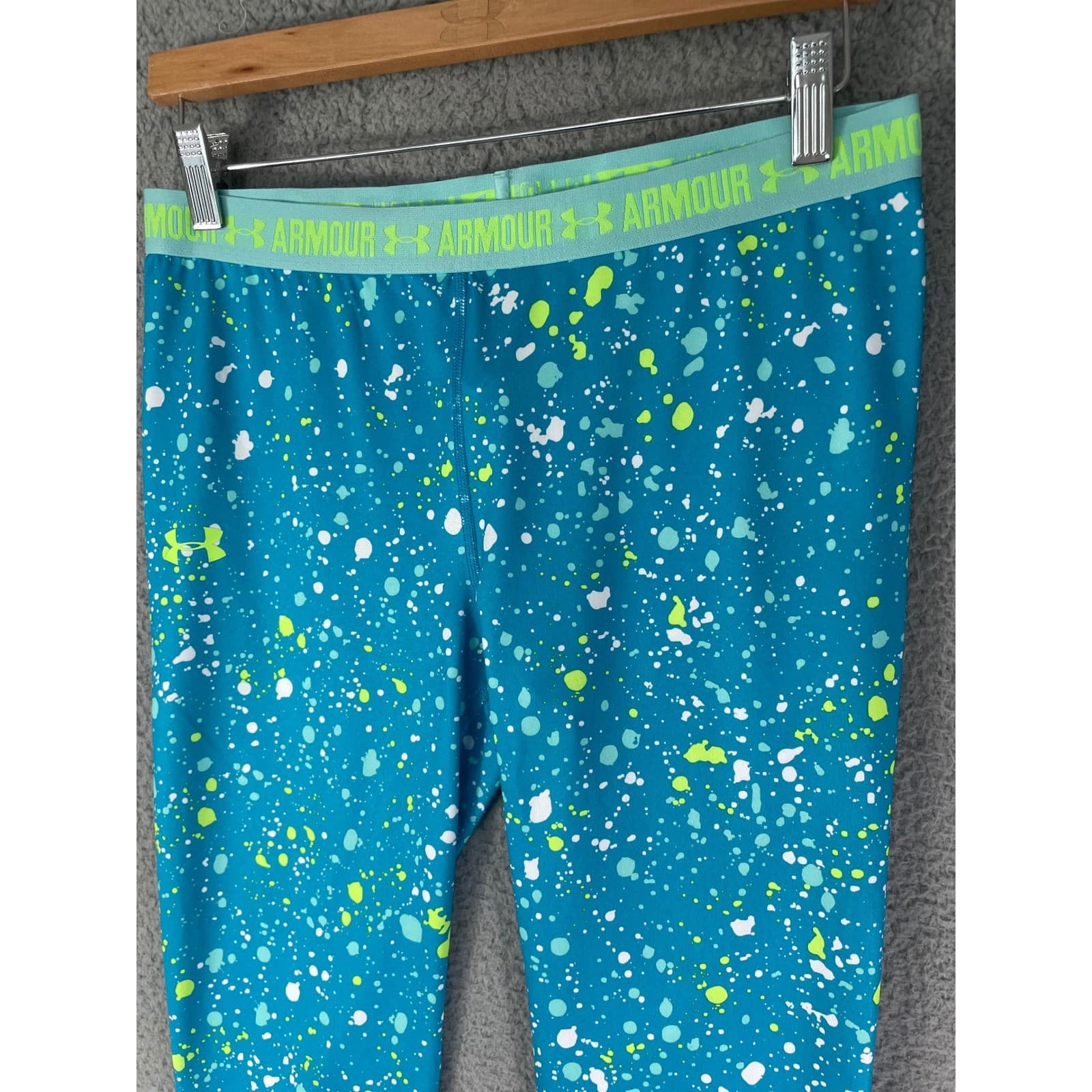 Under Armour Kids Blue Paint Splatter Capri Leggings Athletic Pants Size XL - Thumbnail 5