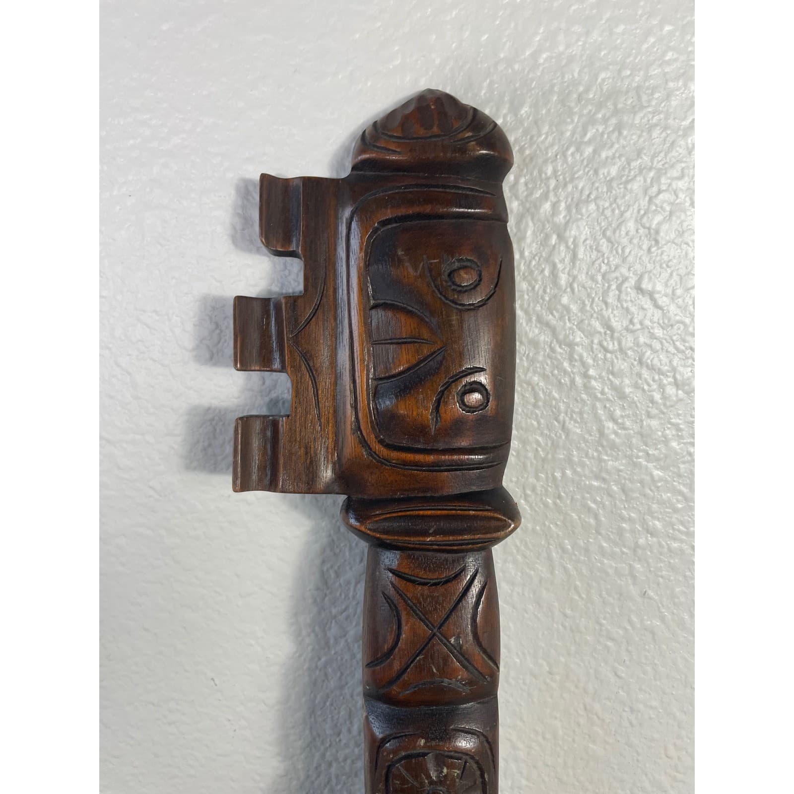 Vintage Carved Wood Skeleton Key Wall Decor Folk Art Boho Hanging Plaque 20 Inch - Thumbnail 4