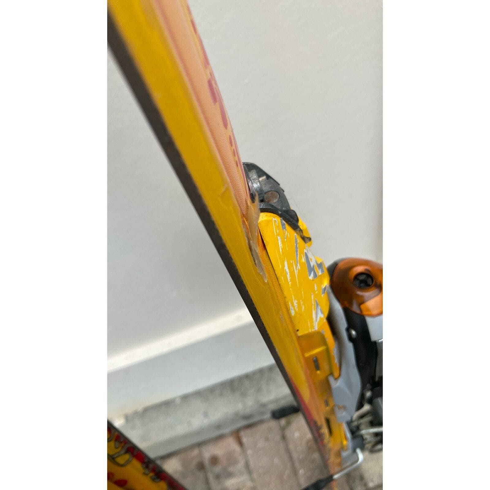 K2 Burnin Luv Women's 146cm Carving Skis Orange Beginner Intermediate Ski Set - Thumbnail 19