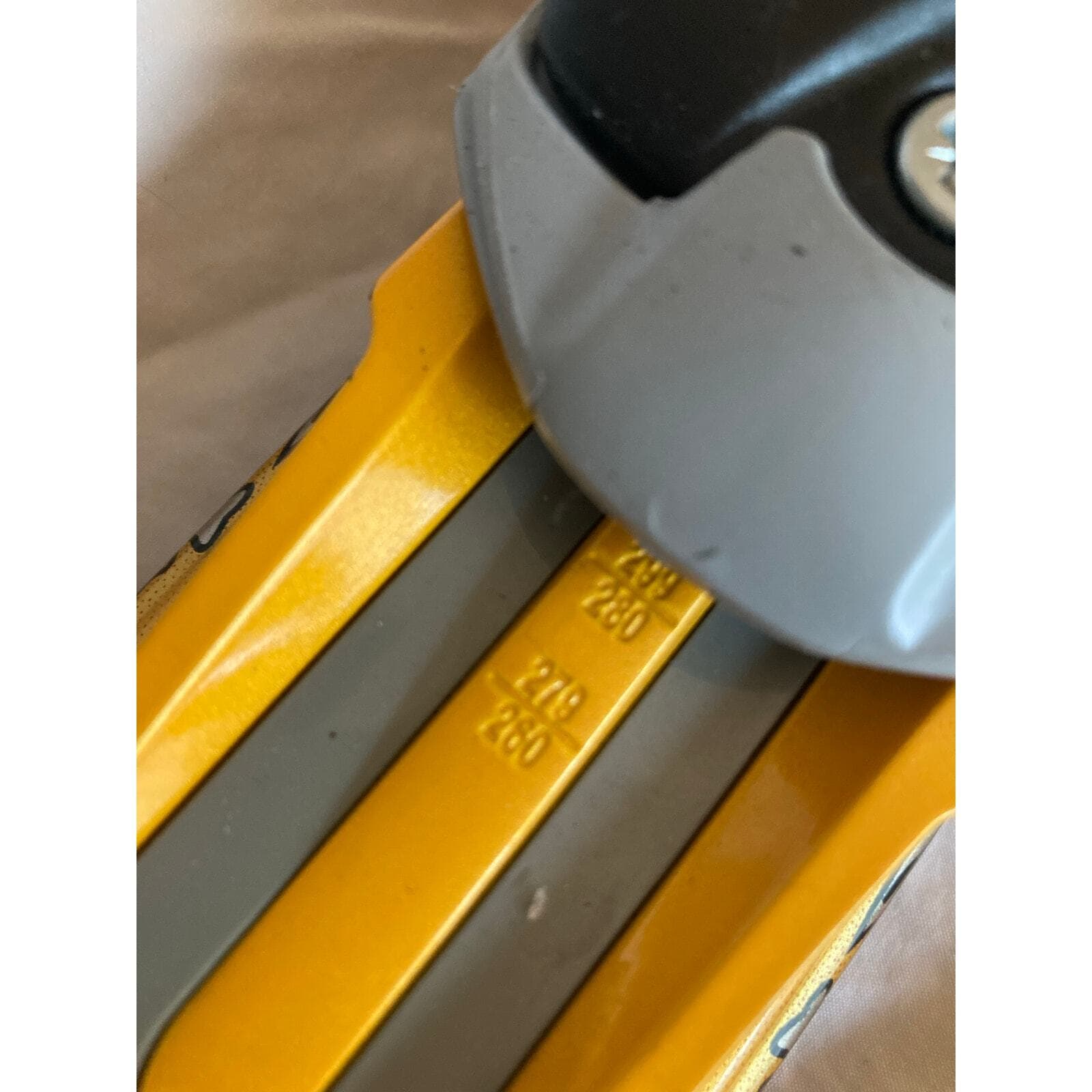 K2 Burnin Luv Women's 146cm Carving Skis Orange Beginner Intermediate Ski Set - Thumbnail 14