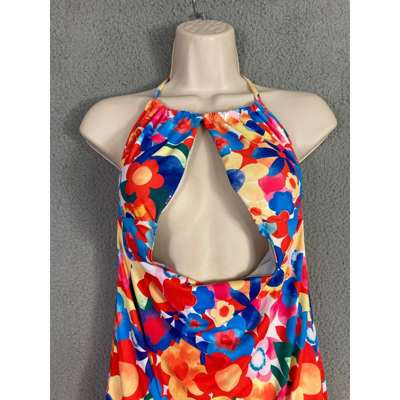 Womens Large Floral One Piece Swimsuit Cutout Halter Monokini Bathing Suit - Thumbnail 5