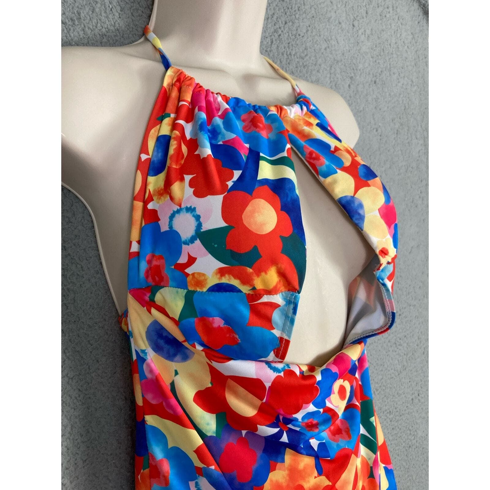 Womens Large Floral One Piece Swimsuit Cutout Halter Monokini Bathing Suit - Thumbnail 7