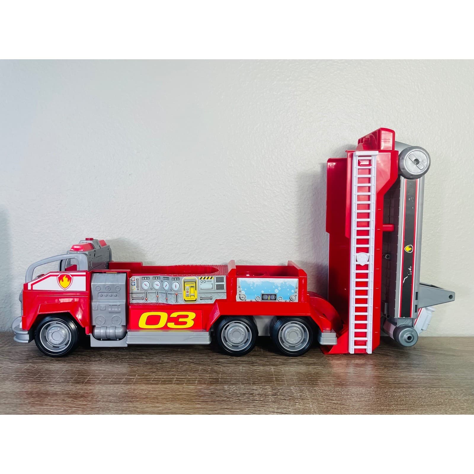Paw Patrol Fire Truck 03 Ladder Rescue Vehicle Toy Red Marshall Engine - Thumbnail 4