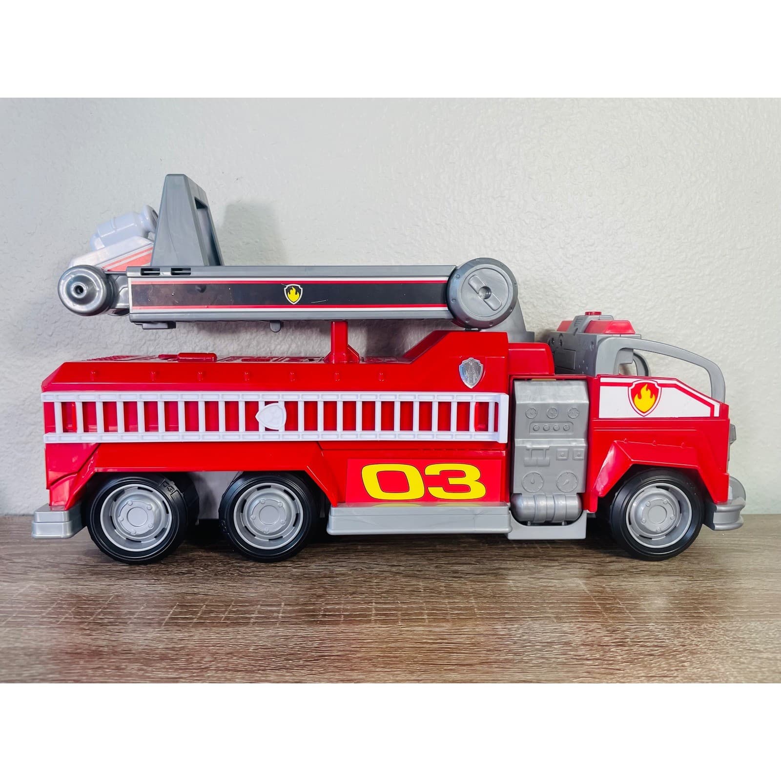 Paw Patrol Fire Truck 03 Ladder Rescue Vehicle Toy Red Marshall Engine - Thumbnail 7