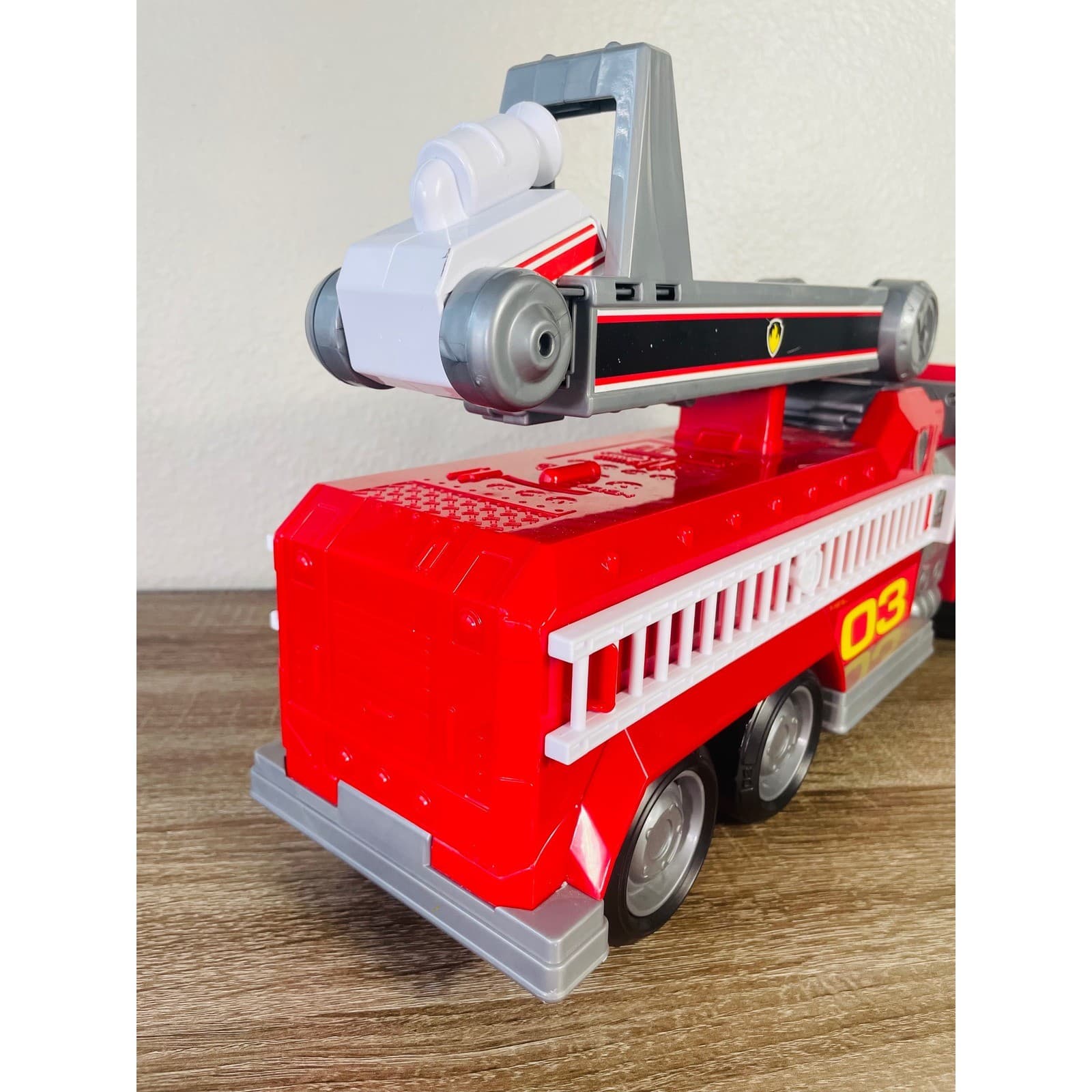 Paw Patrol Fire Truck 03 Ladder Rescue Vehicle Toy Red Marshall Engine - Thumbnail 12
