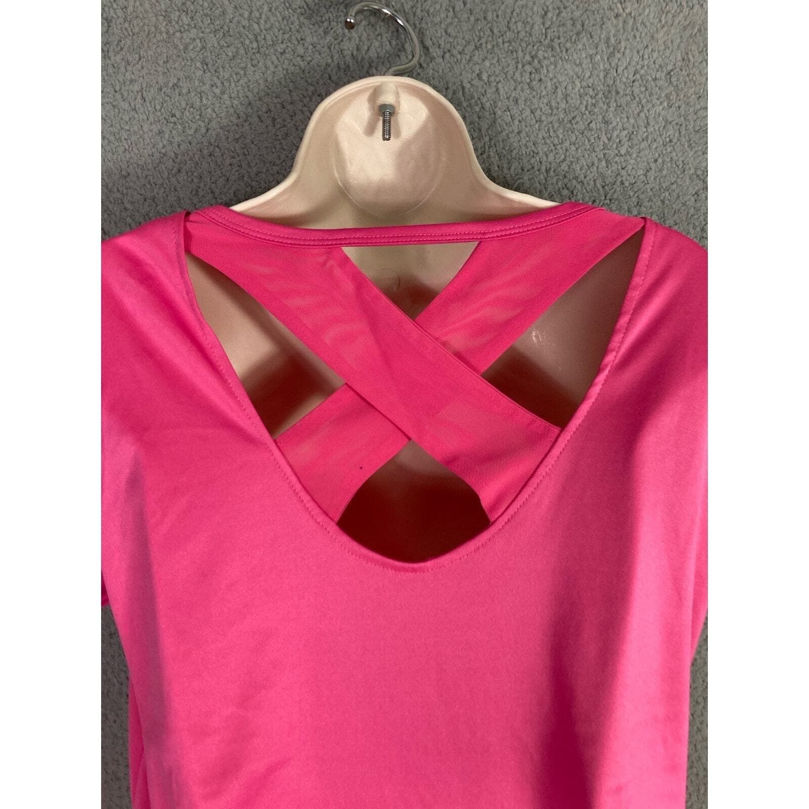 Daisy Fuentes Fit Womens M Pink Athletic Top Criss Cross Back Yoga Workout Shirt - Thumbnail 7