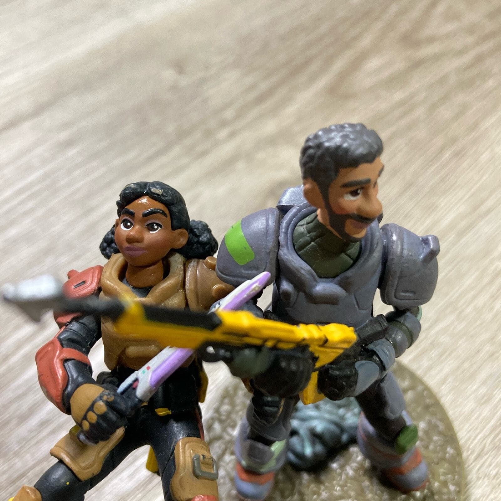 Disney Pixar Lightyear Buzz and Mo Morrison PVC Figure Set Collectible Figurine - Thumbnail 5