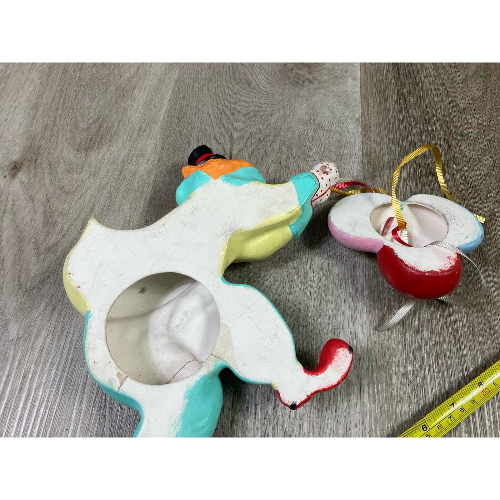 Vintage Japan Ceramic Clown Wall Hanging Decor Figurine Balloons Circus Art VTG - Thumbnail 9