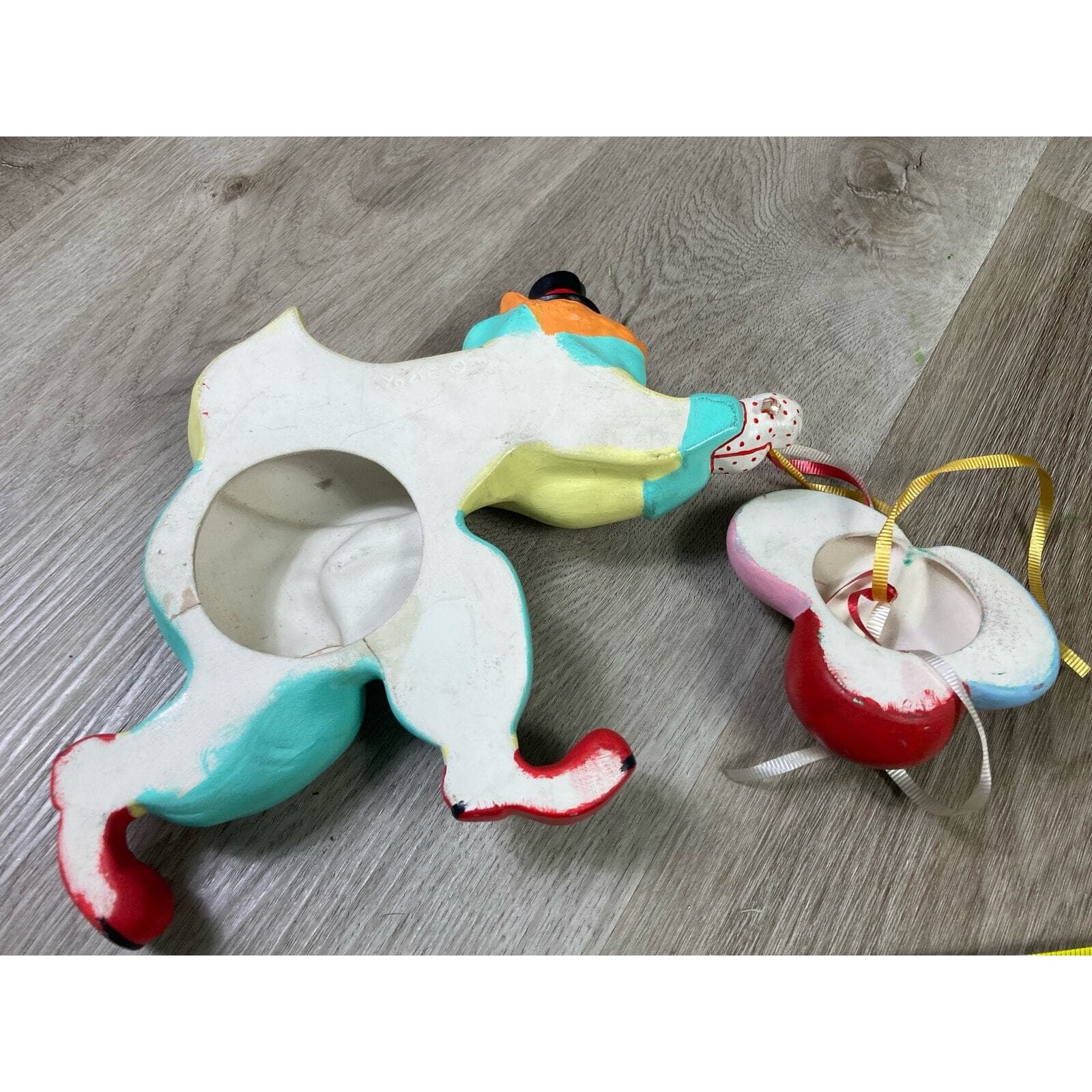 Vintage Japan Ceramic Clown Wall Hanging Decor Figurine Balloons Circus Art VTG - Thumbnail 8