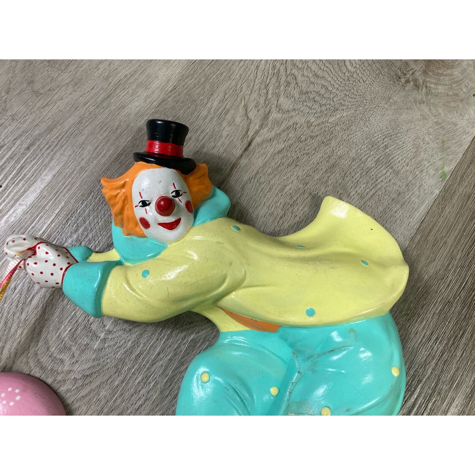 Vintage Japan Ceramic Clown Wall Hanging Decor Figurine Balloons Circus Art VTG - Thumbnail 4