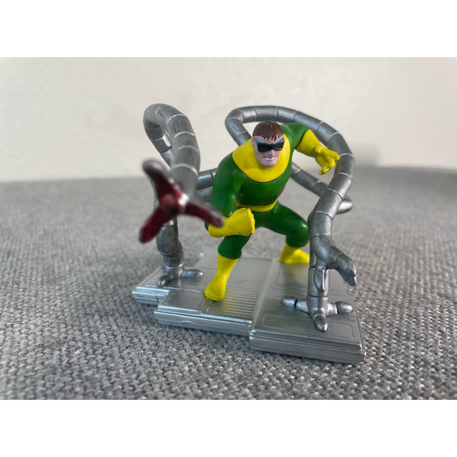 Doctor Octopus Figure Marvel Spider-Man Villain Doc Ock Mini Statue Loose Toy - Thumbnail 3