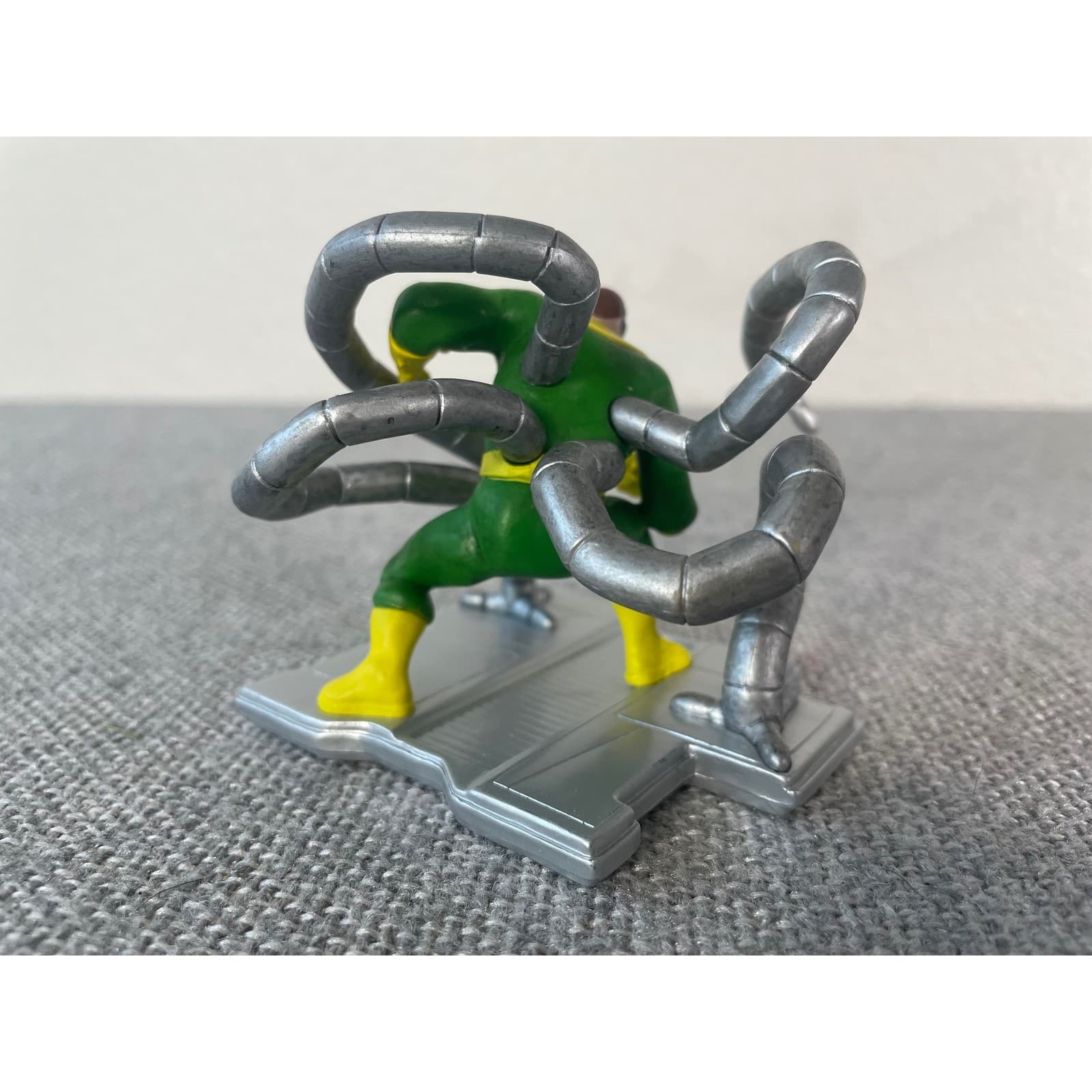Doctor Octopus Figure Marvel Spider-Man Villain Doc Ock Mini Statue Loose Toy - Thumbnail 5