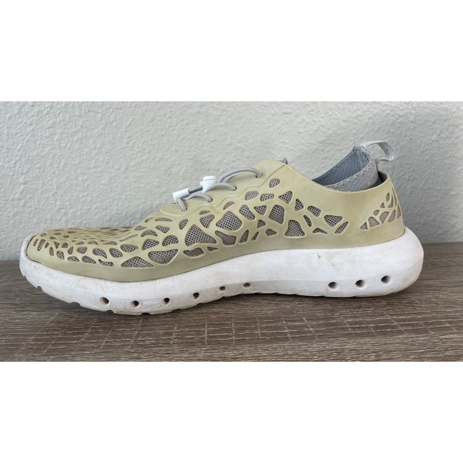 Crosskix Mens 8.5 Beige Perforated EVA Water Shoes Slip On Bungee Sneakers - Thumbnail 6