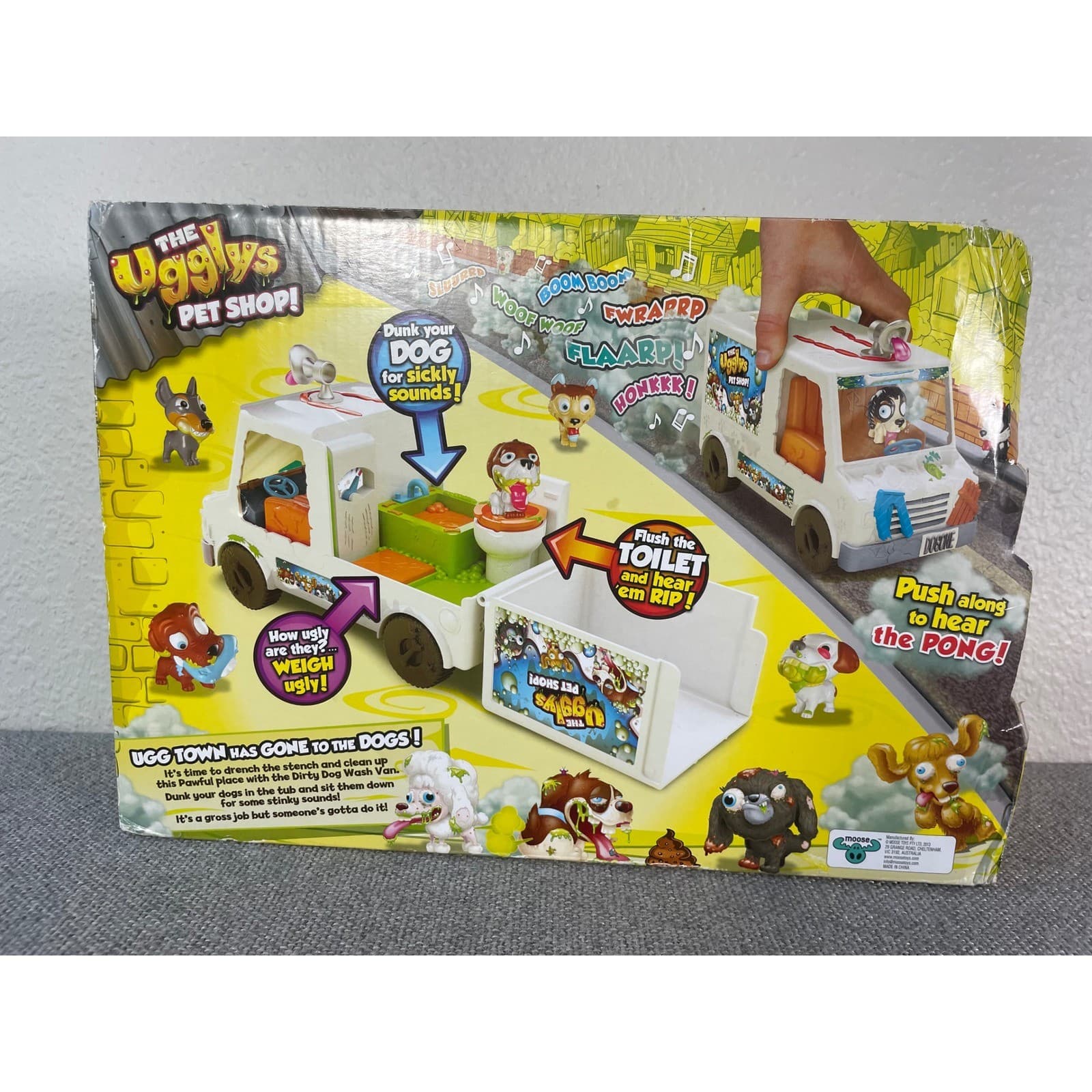 The Ugglys Pet Shop Dirty Dog Wash Van Truck Playset Moose Toys 30+ Gross Sounds - Thumbnail 9
