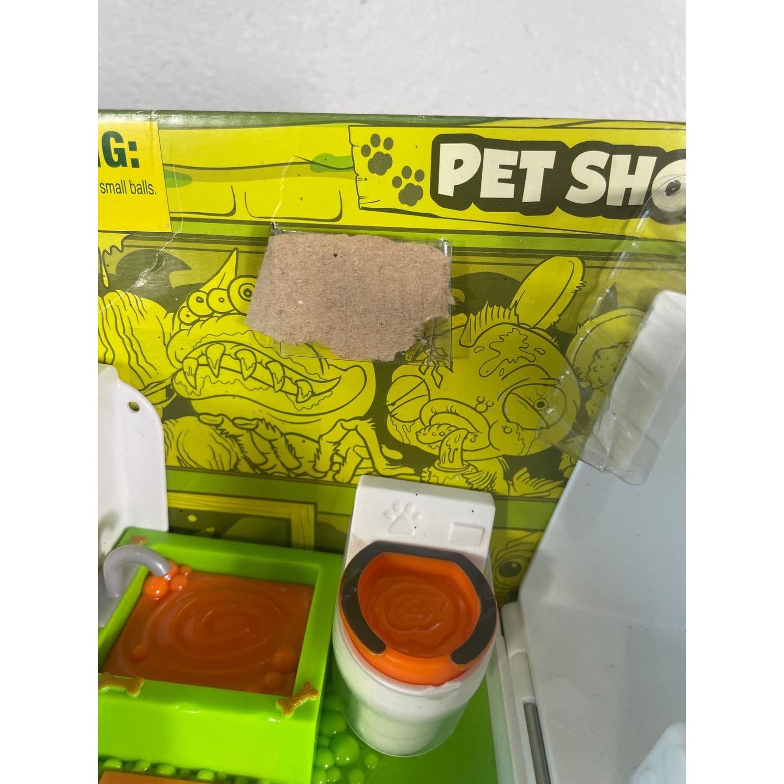 The Ugglys Pet Shop Dirty Dog Wash Van Truck Playset Moose Toys 30+ Gross Sounds - Thumbnail 11