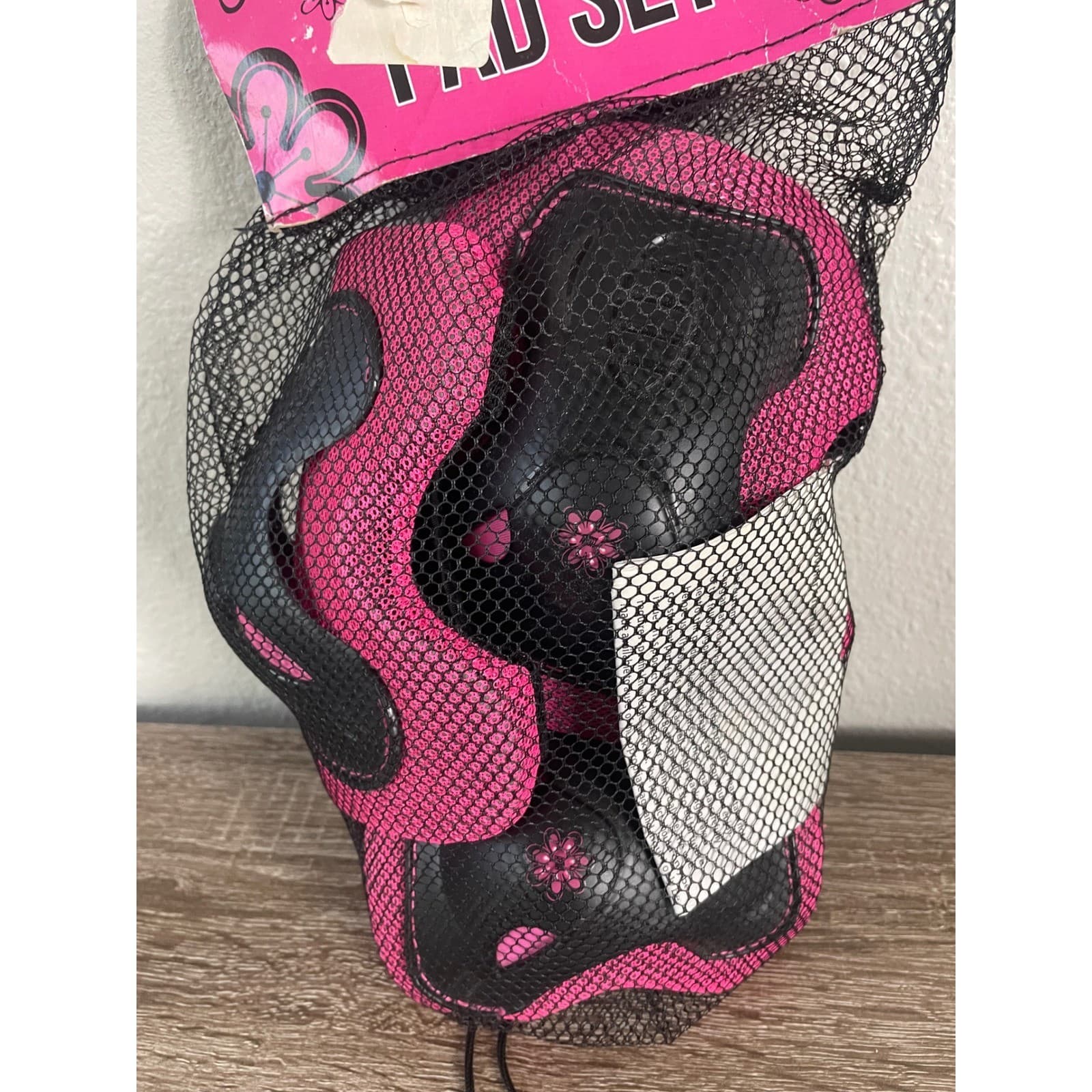 Kids Skate Pad Set Pink Large Knee Elbow Wrist Guards Protective Gear Girls - Thumbnail 5