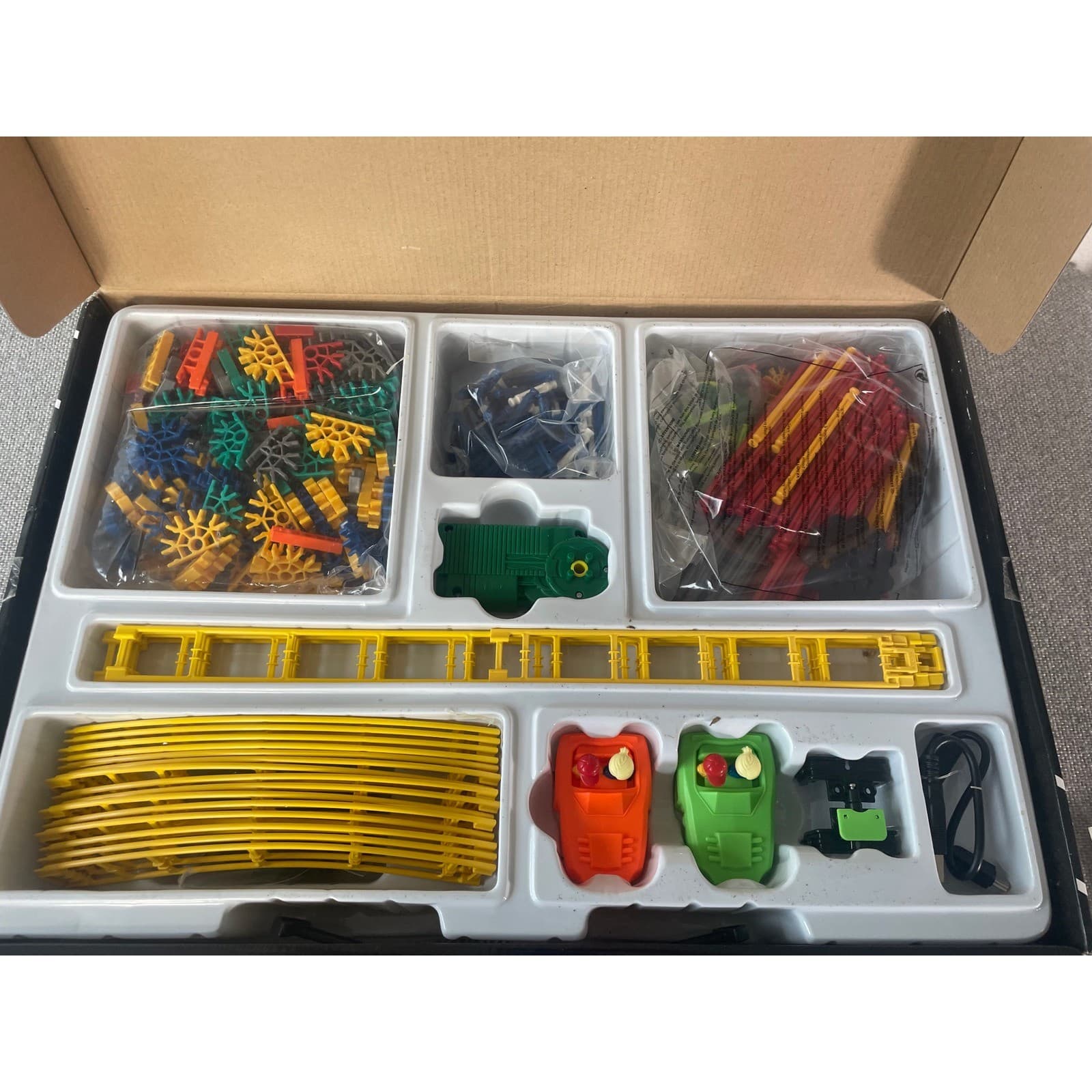 K'NEX Hot Shot Video Coaster 51075 Roller Coaster Building Set Box 9+ Toy - Thumbnail 6