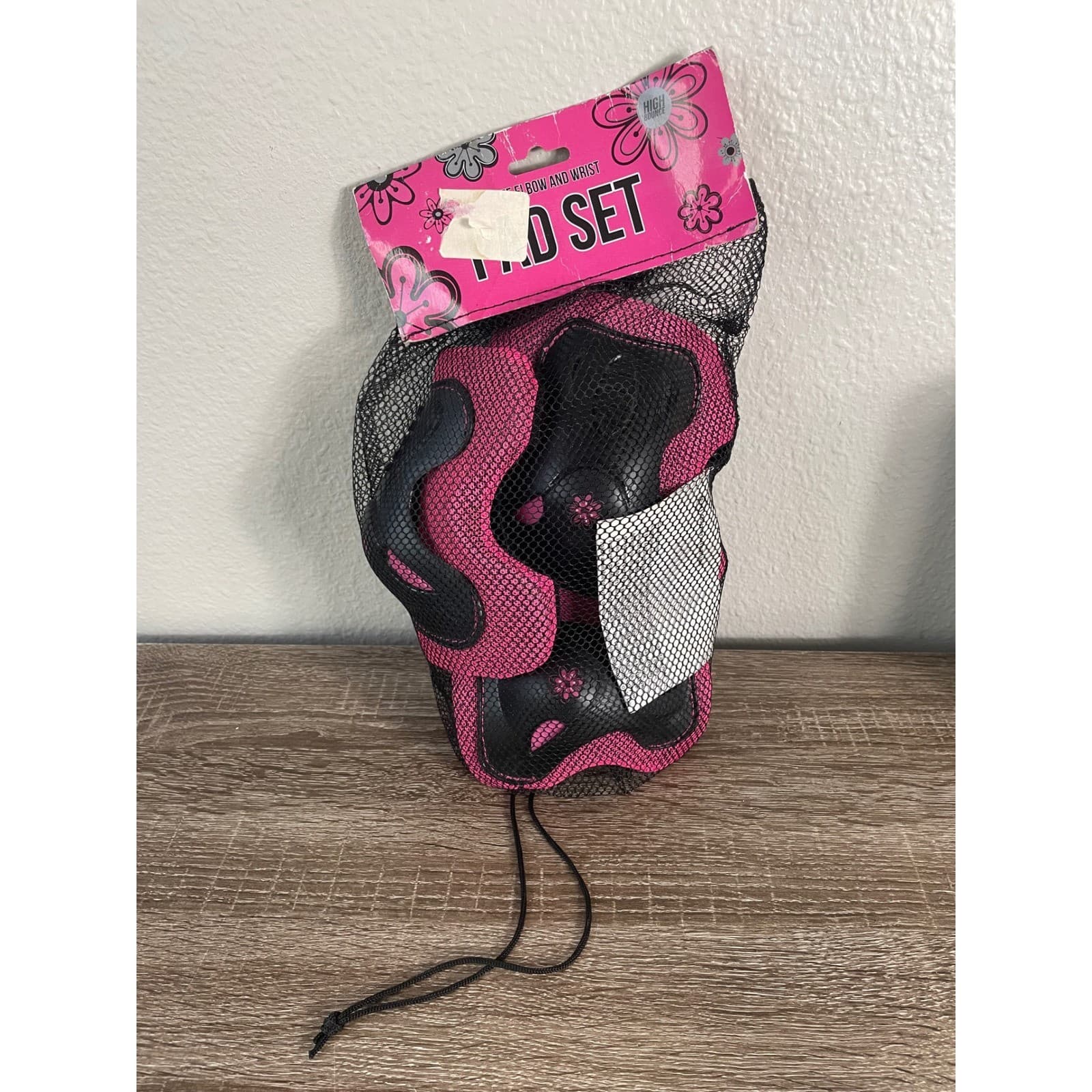 Kids Skate Pad Set Pink Large Knee Elbow Wrist Guards Protective Gear Girls - Thumbnail 4