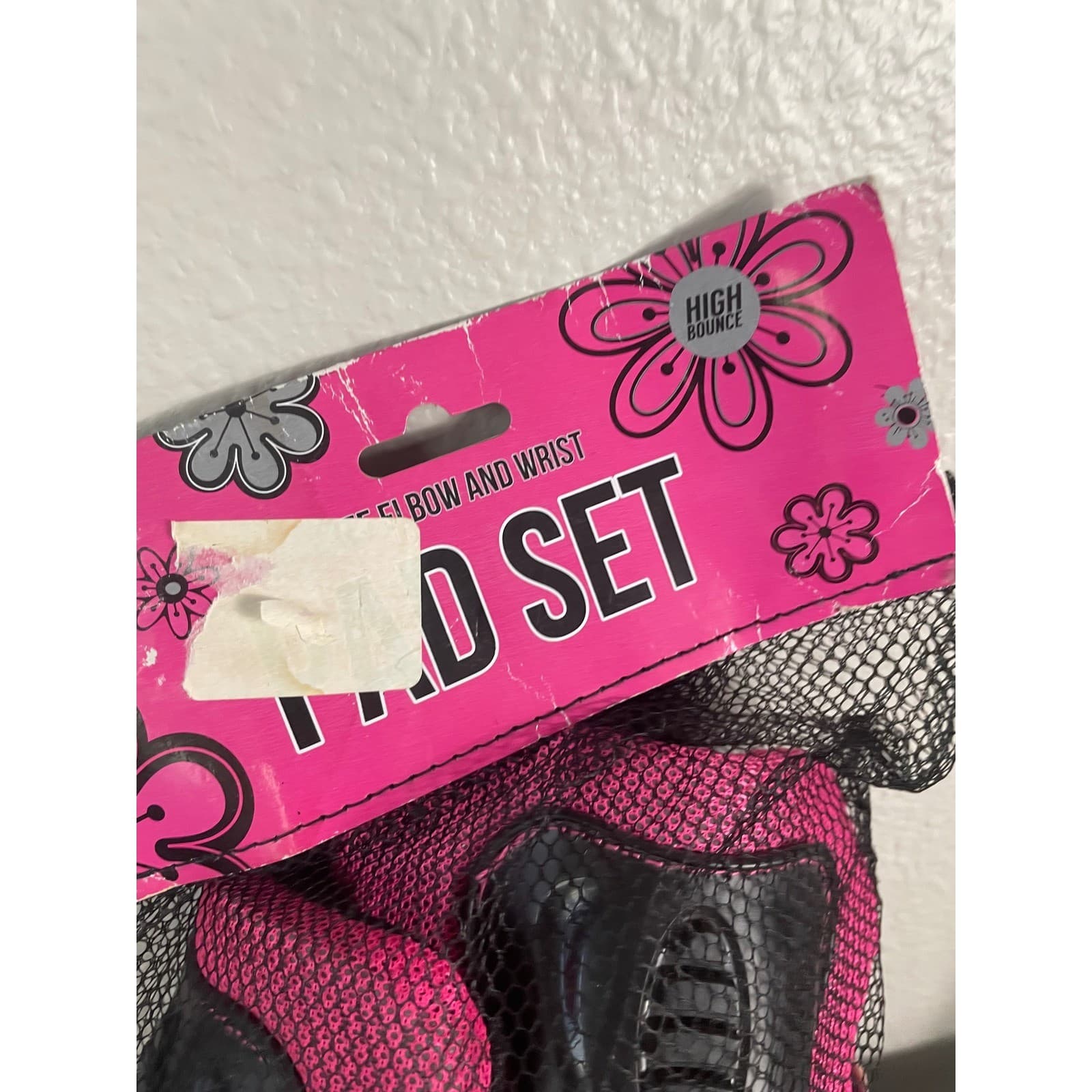 Kids Skate Pad Set Pink Large Knee Elbow Wrist Guards Protective Gear Girls - Thumbnail 6