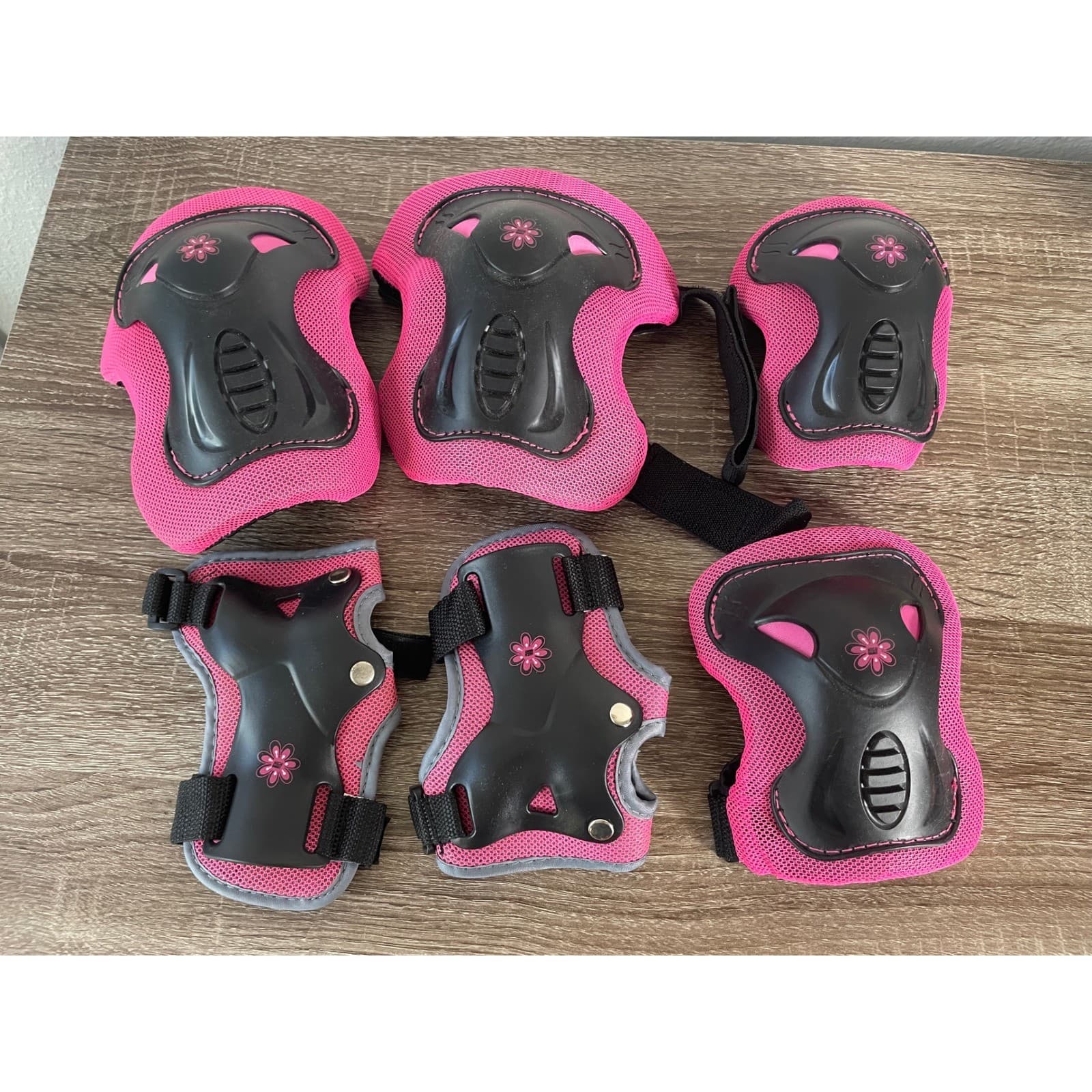 Kids Skate Pad Set Pink Large Knee Elbow Wrist Guards Protective Gear Girls - Thumbnail 9