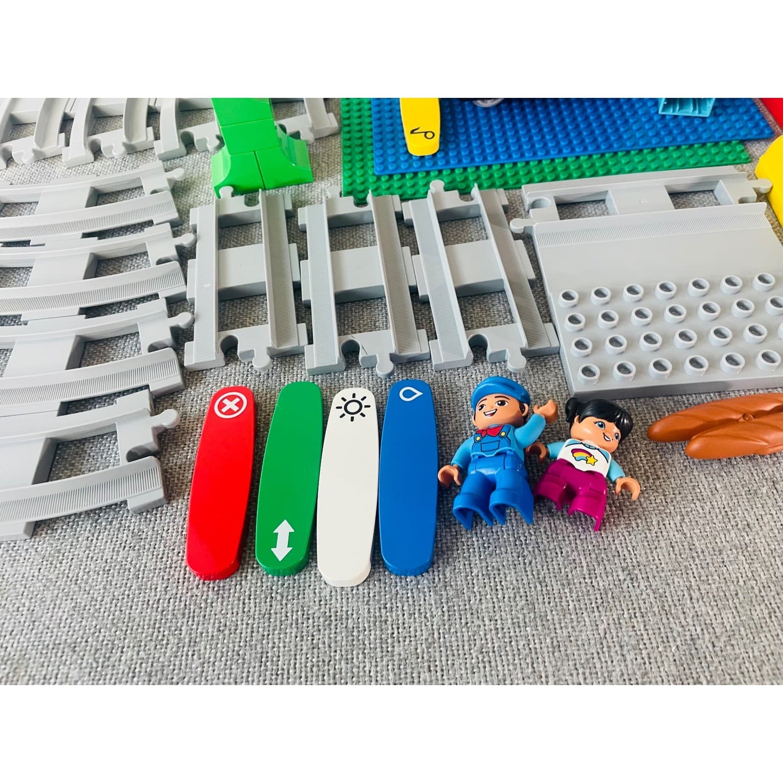 LEGO Duplo Steam Train Railway Track Set Gray Rails Blue Station Figures Lot - Thumbnail 7