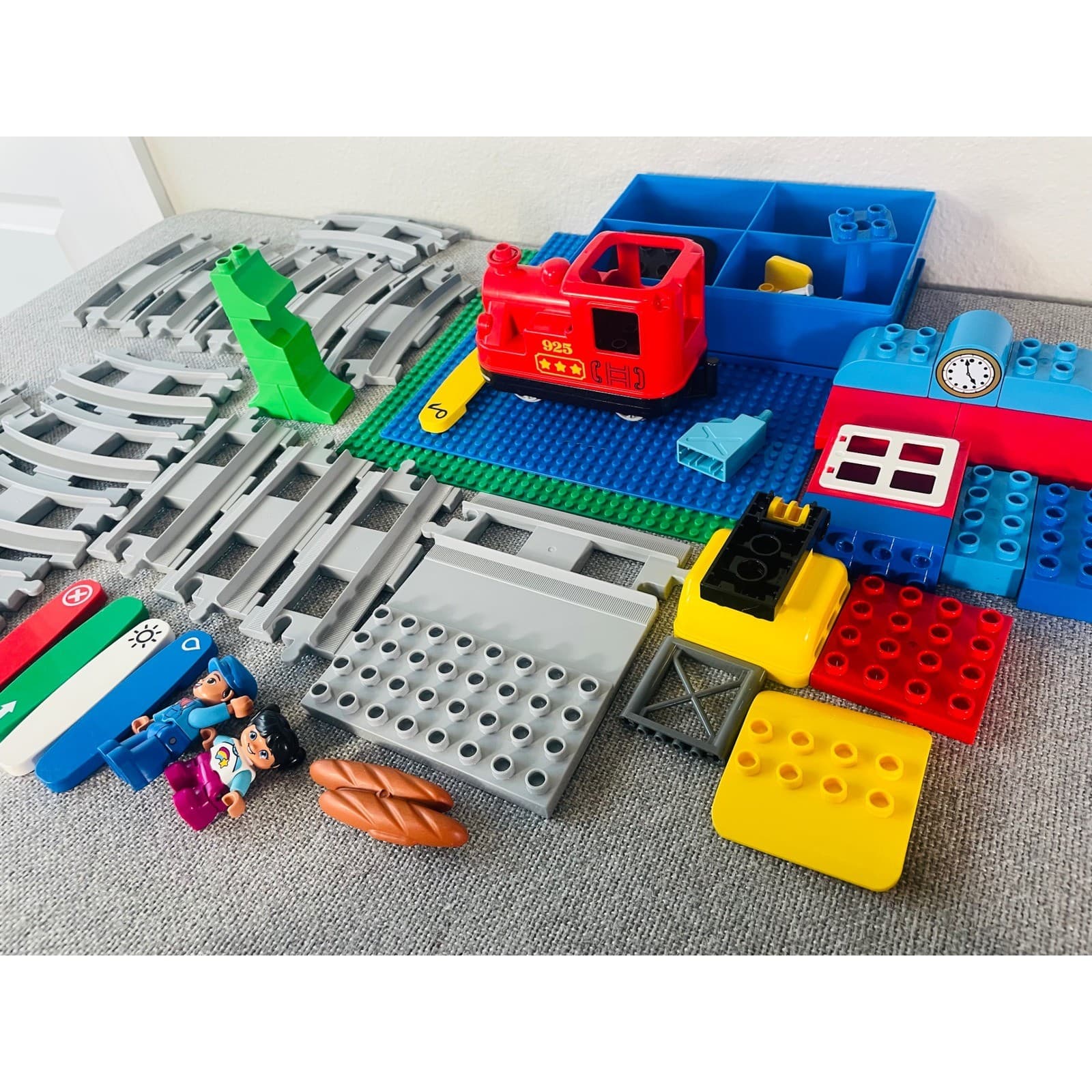 LEGO Duplo Steam Train Railway Track Set Gray Rails Blue Station Figures Lot - Thumbnail 6
