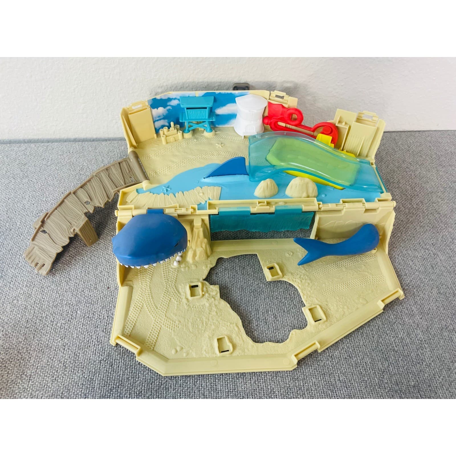 Matchbox MBX Shark Adventure Portable Playset Mattel Car Track Toy - Thumbnail 2