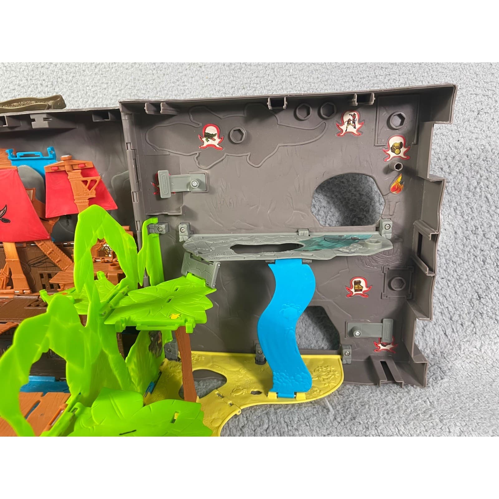 Matchbox 360 Pirate Ship Island Pop Up Playset Case 2006 Mattel Fold Out Toy - Thumbnail 7